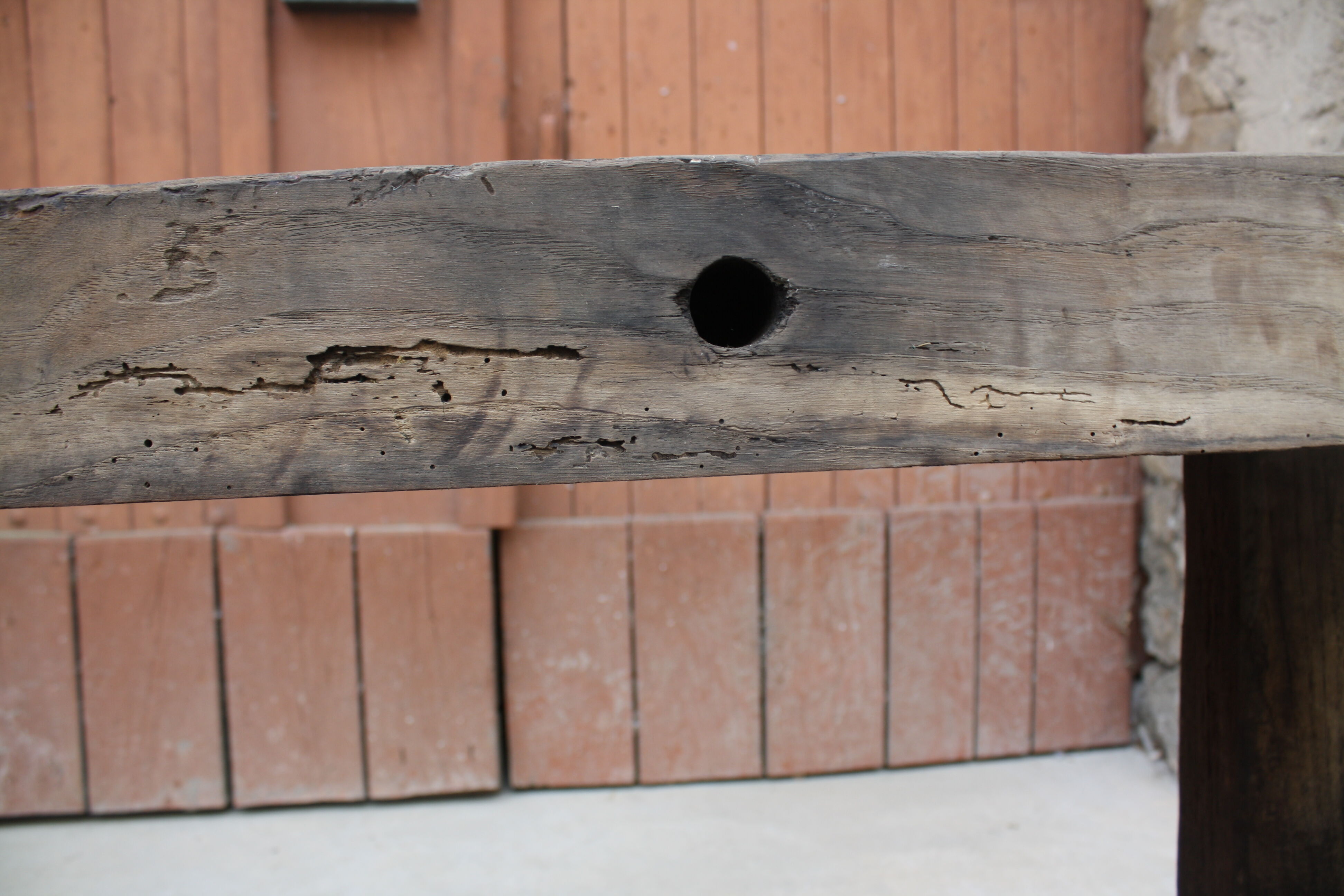 Ancient rough wood 167 cm