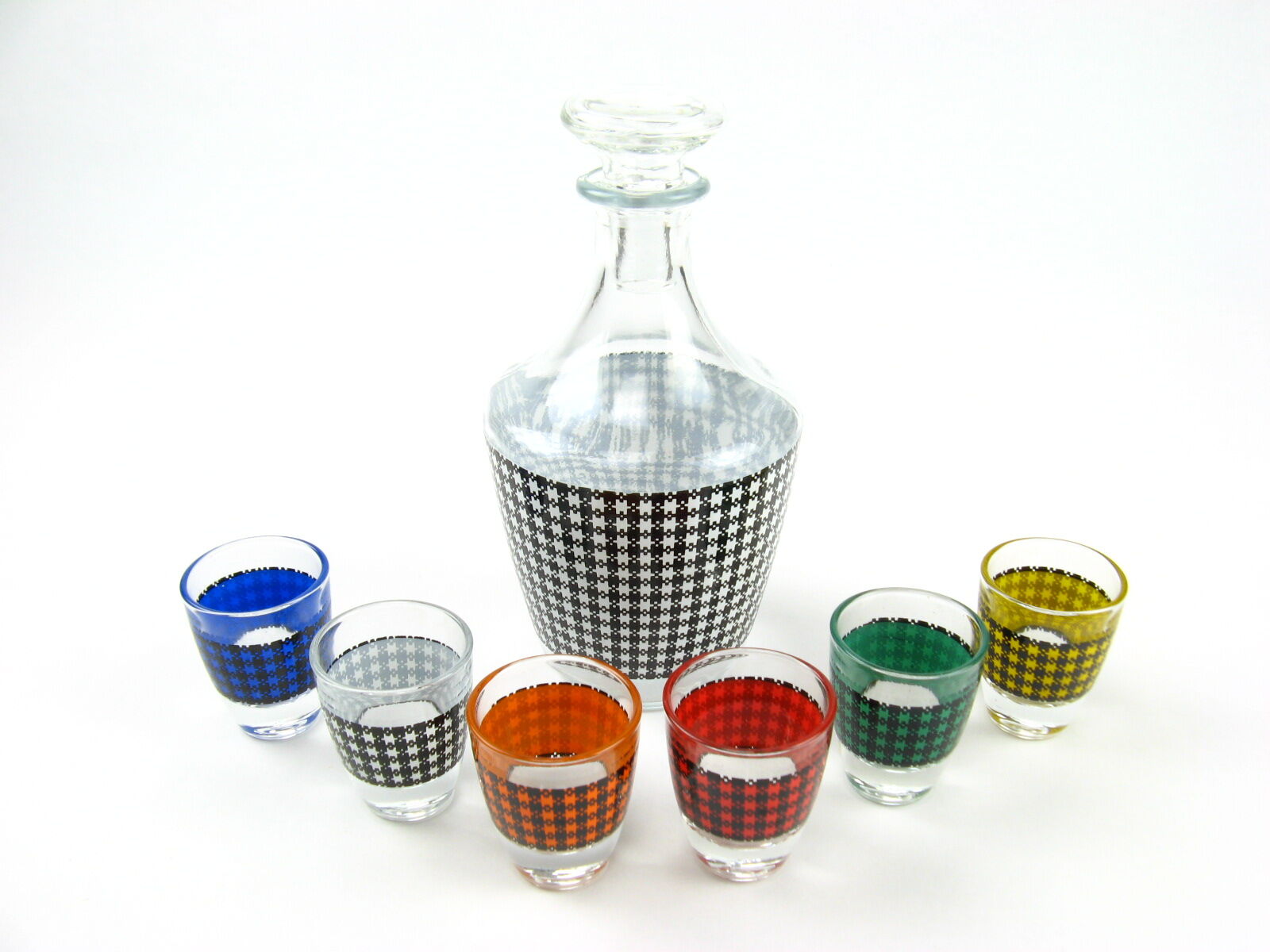 Houndstooth liquor service