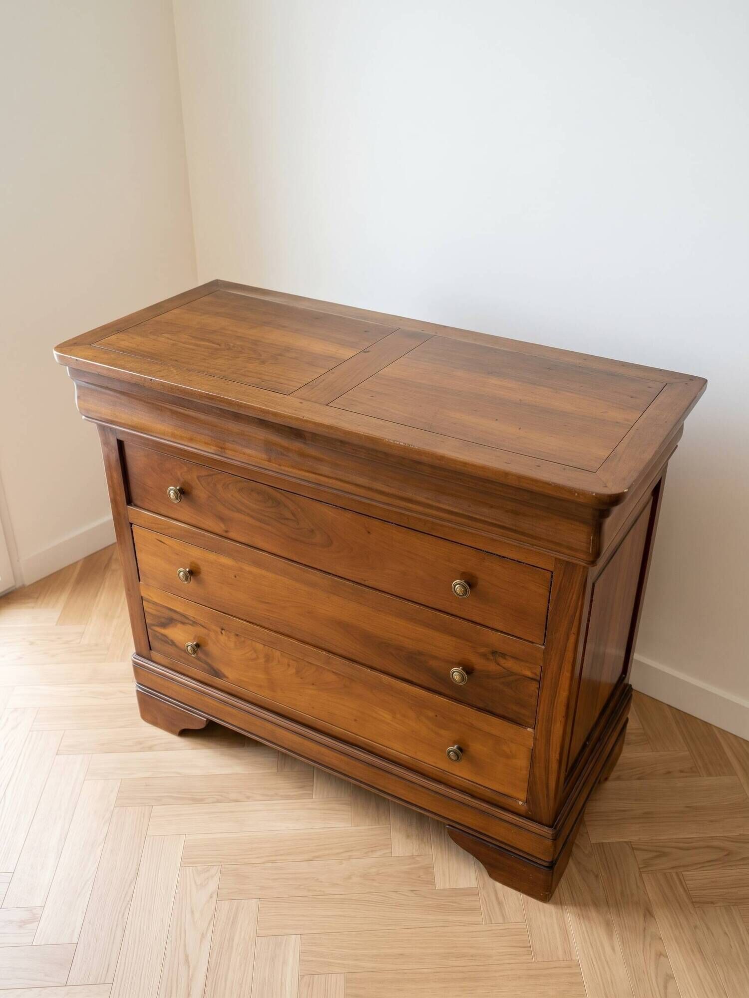 Louis XV wooden dressing table