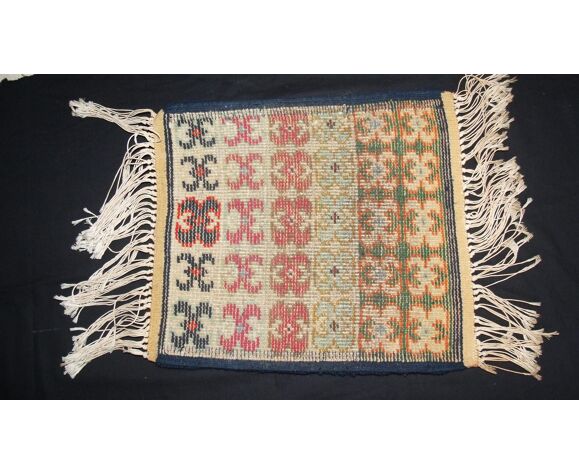 Ancien petit tapis de priére berbére en laine | Selency