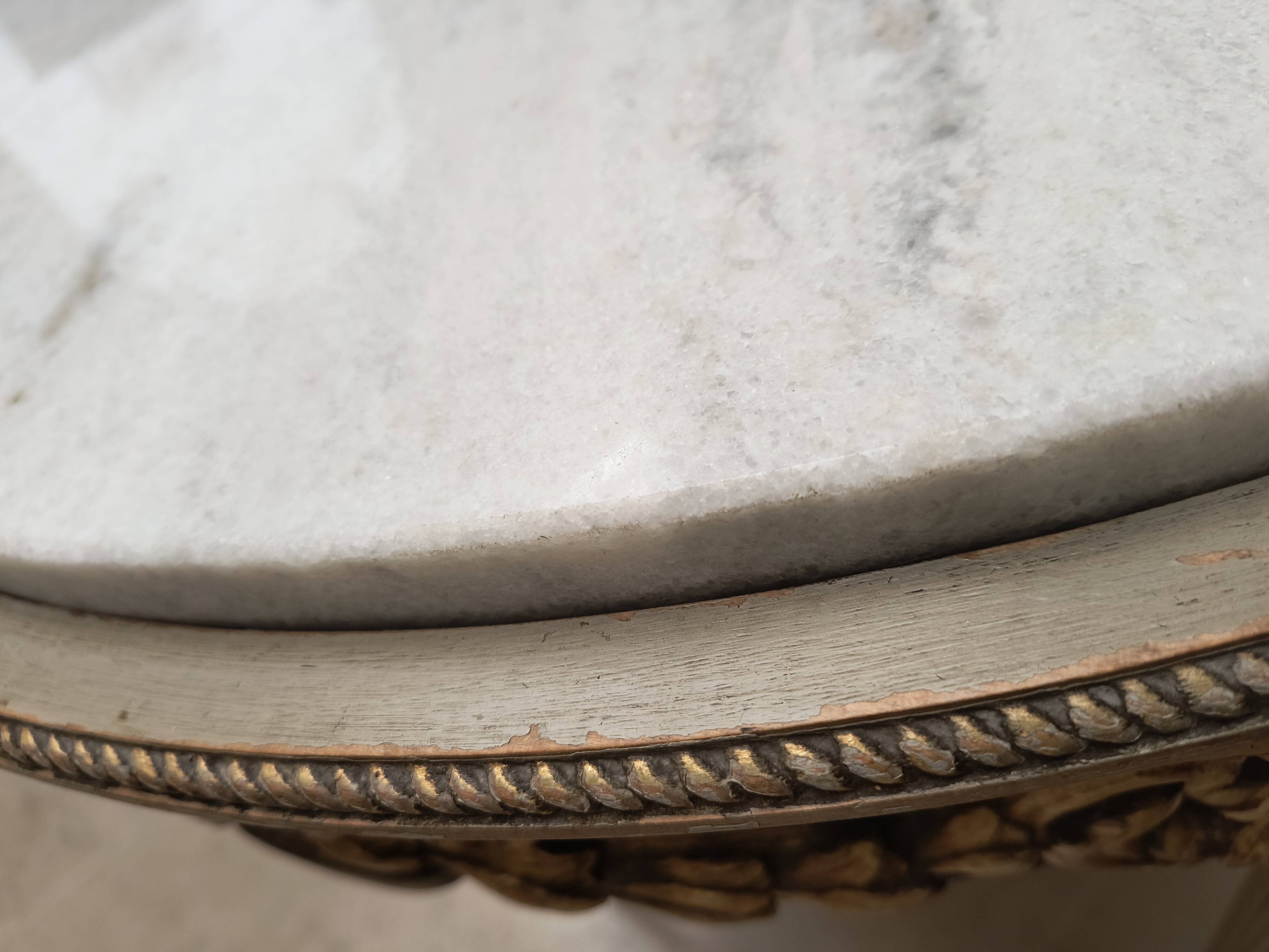 Louis XVI table with carved wood and Carrara marble.
