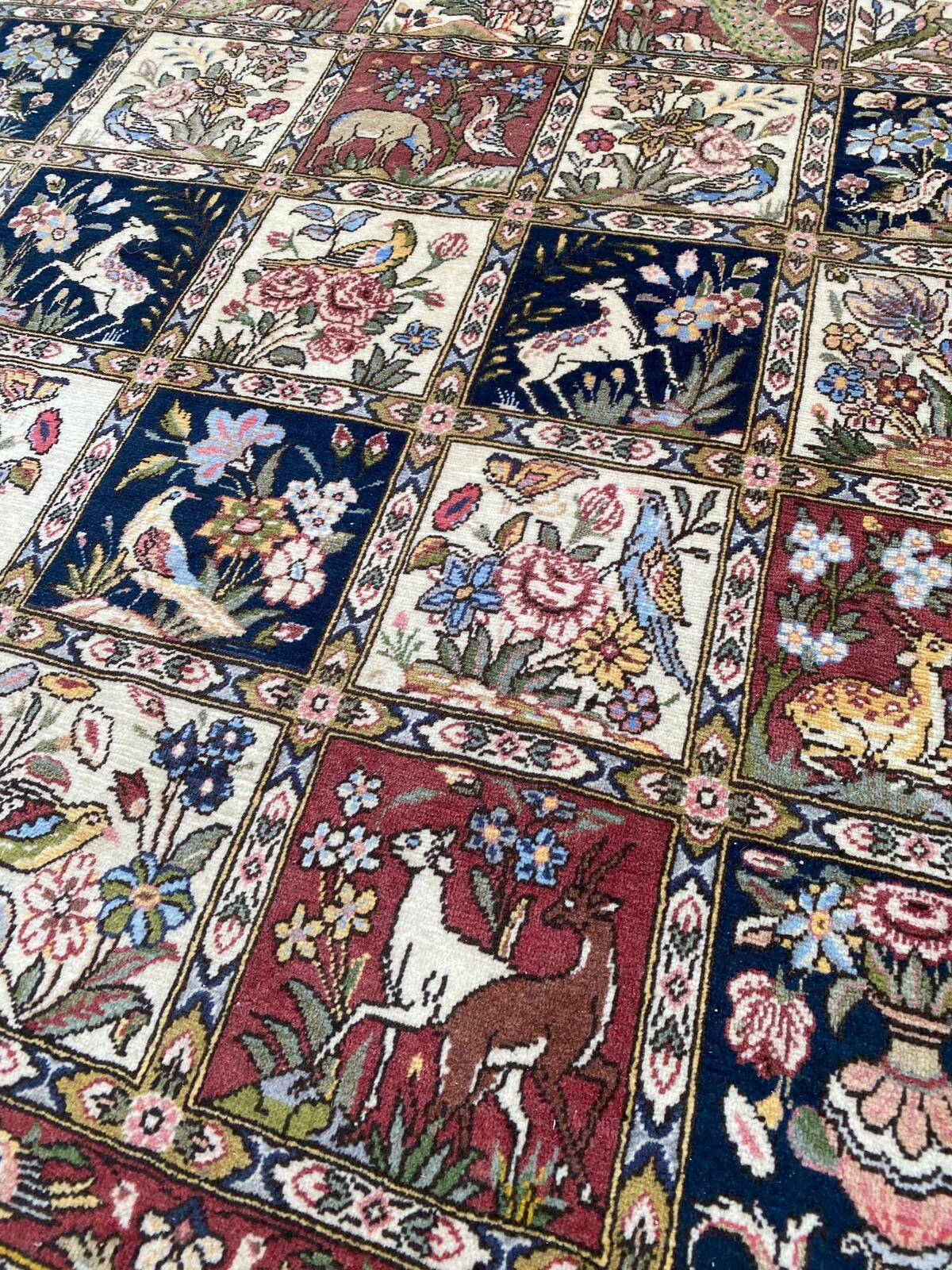 Authentic Persian Bakhtiar Saman Carpet Handwoven 318x198 cm 100% Wool