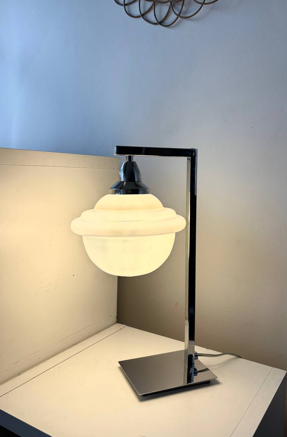 Lampe de table UFO chromée