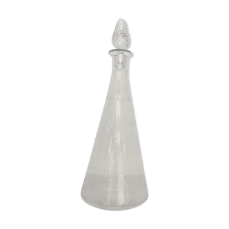 Carafe pyramide avec motifs géométriques blancs et son bouchon