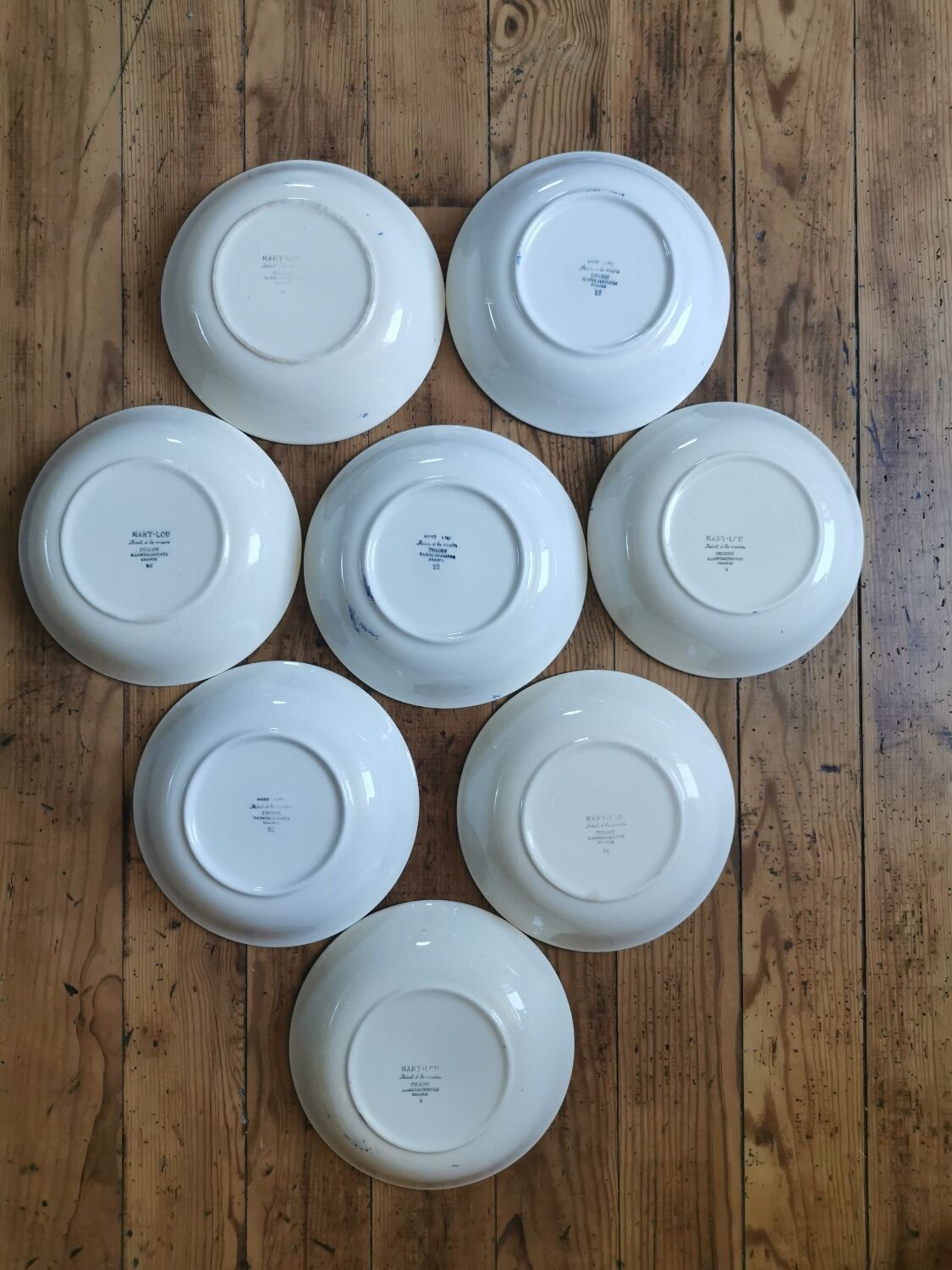 Digoin vintage calotte plates, Mary-Lou