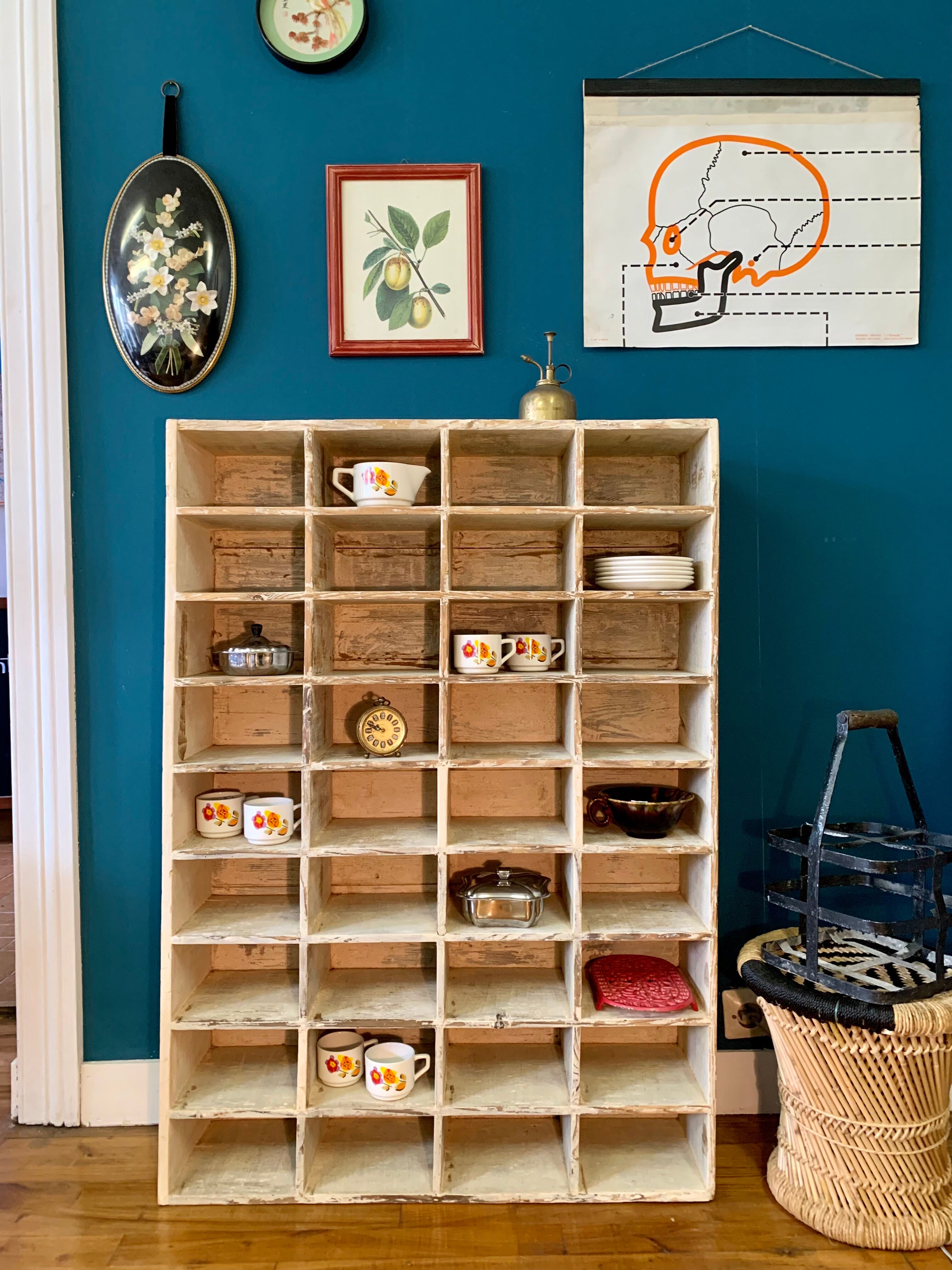 Workshop furniture with 36 lockers