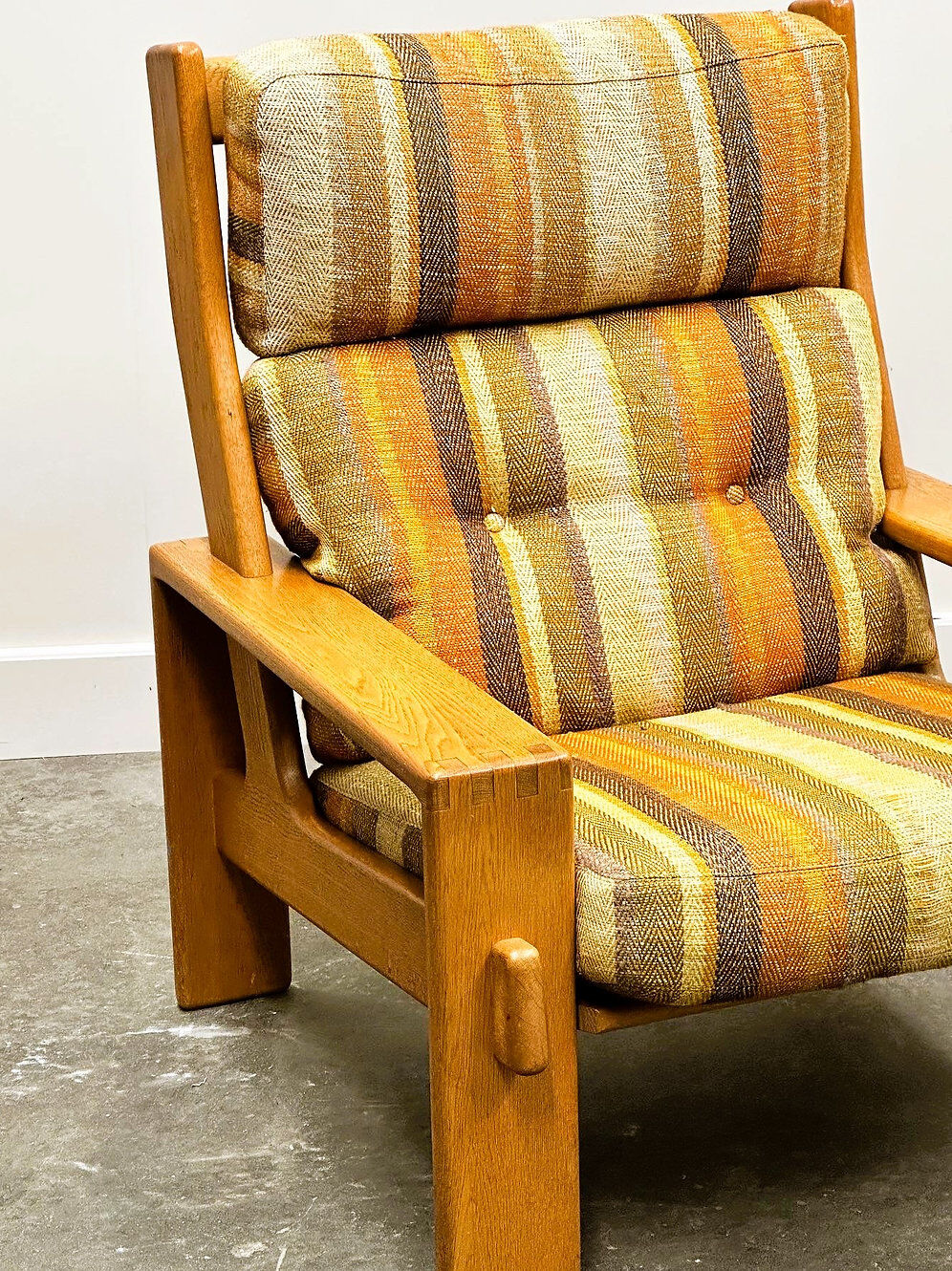 Vintage large elm wood lounge chair with original fabric, 1970s France