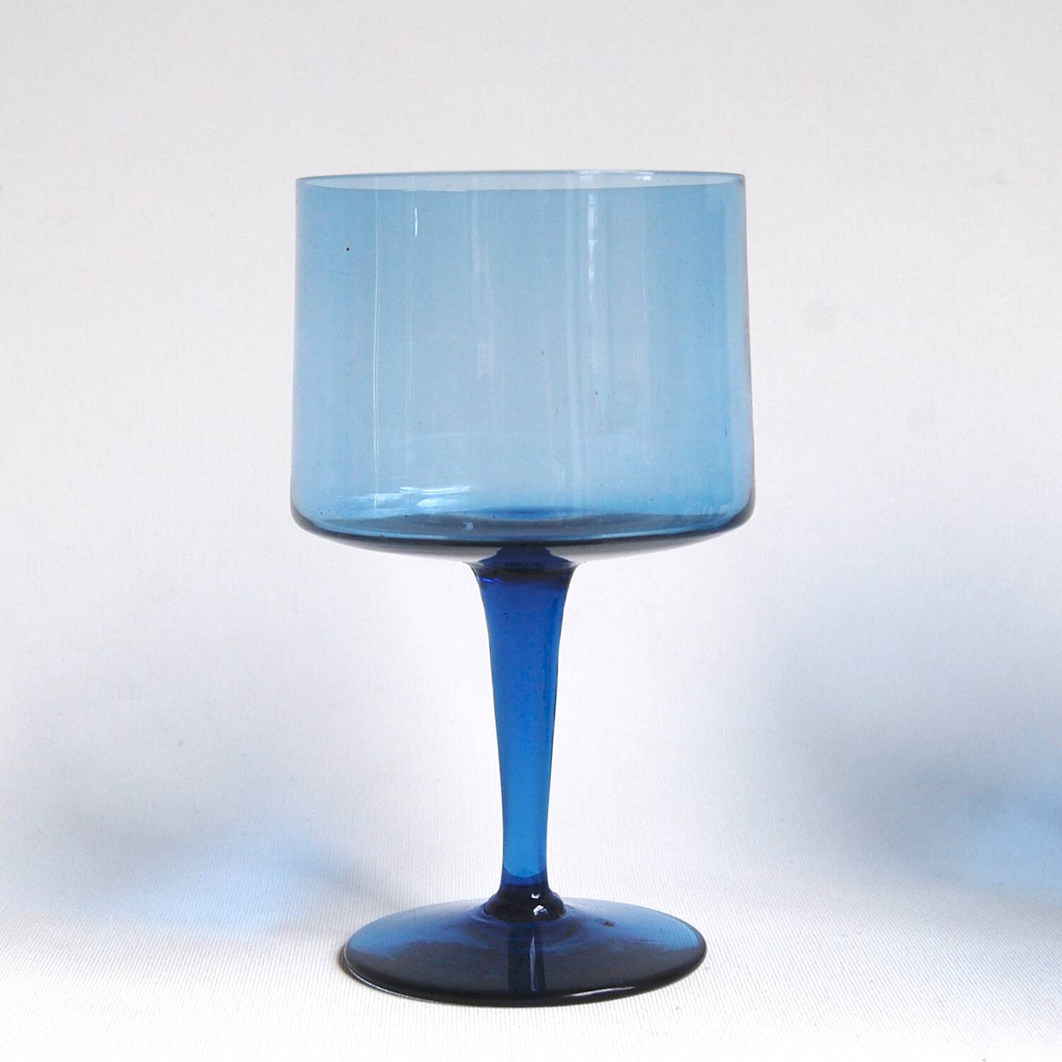 Set of 6 vintage cobalt blue wine glasses - Boussu glassware