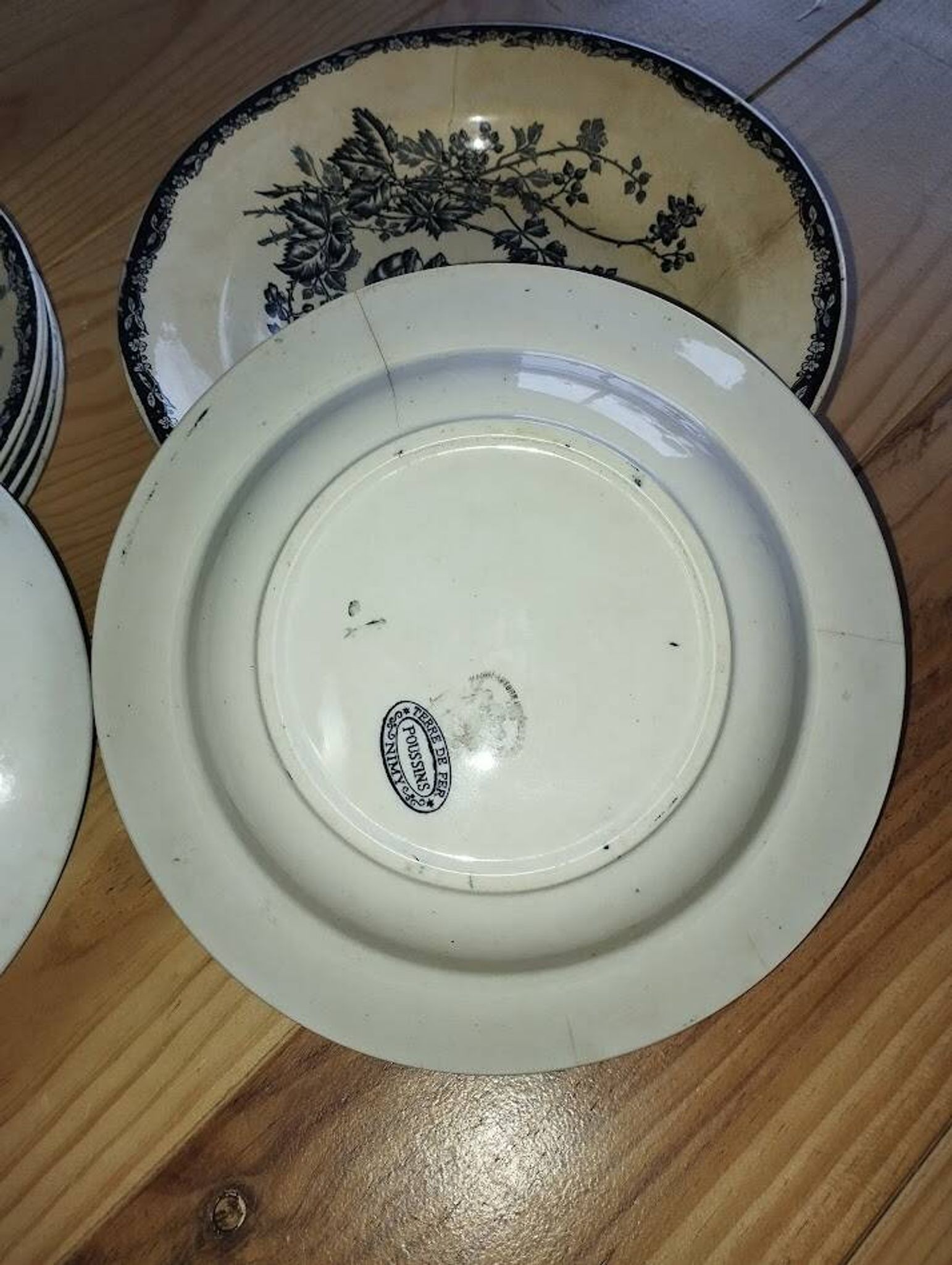 Deep Plates "Terre de Fer – The Chicks" (6 pieces)