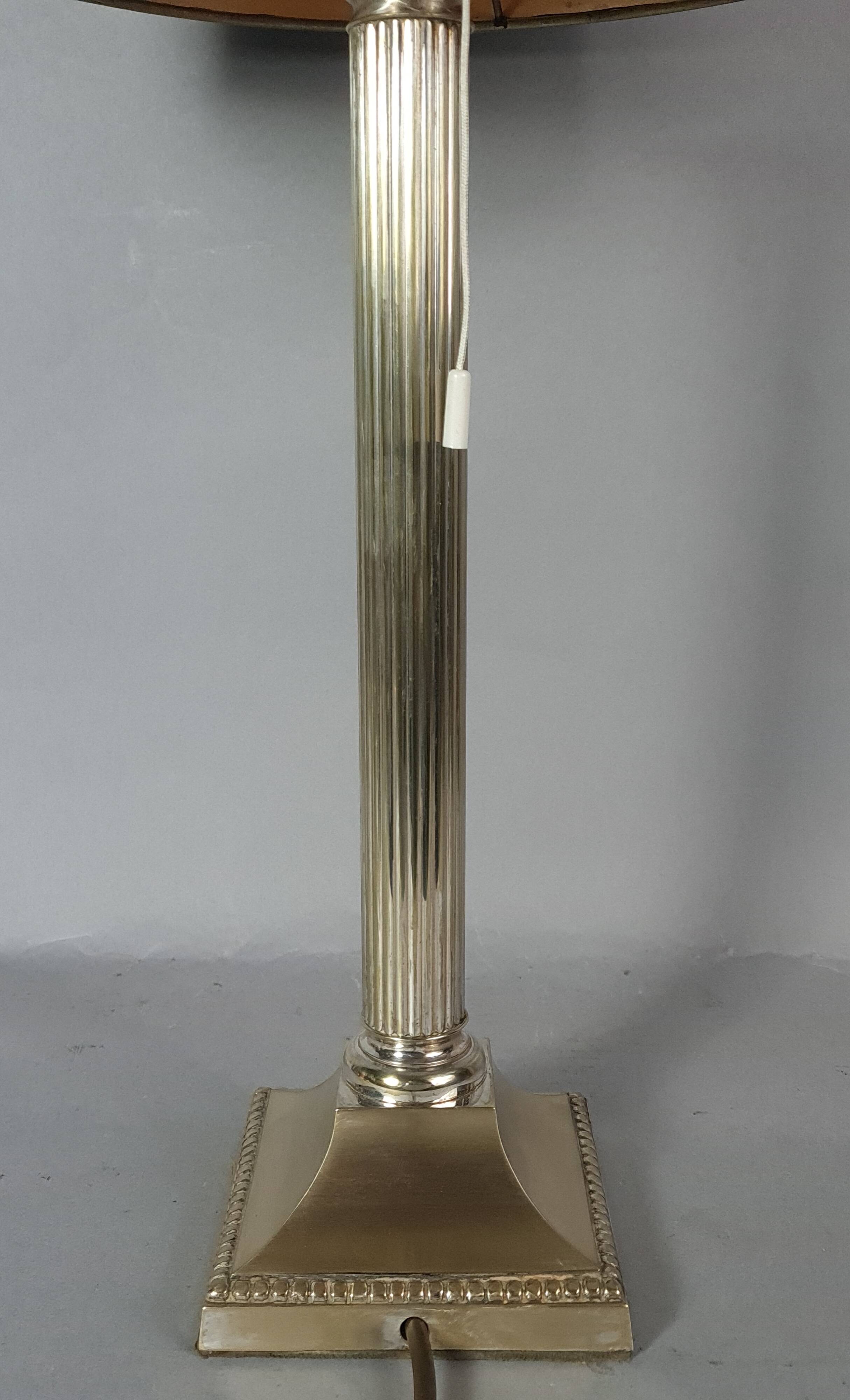 Ancienne lampe style Louis XVI bronze à poser + abat-jour 69 cm S 806