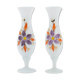 Paire de vases en opaline peints à la main