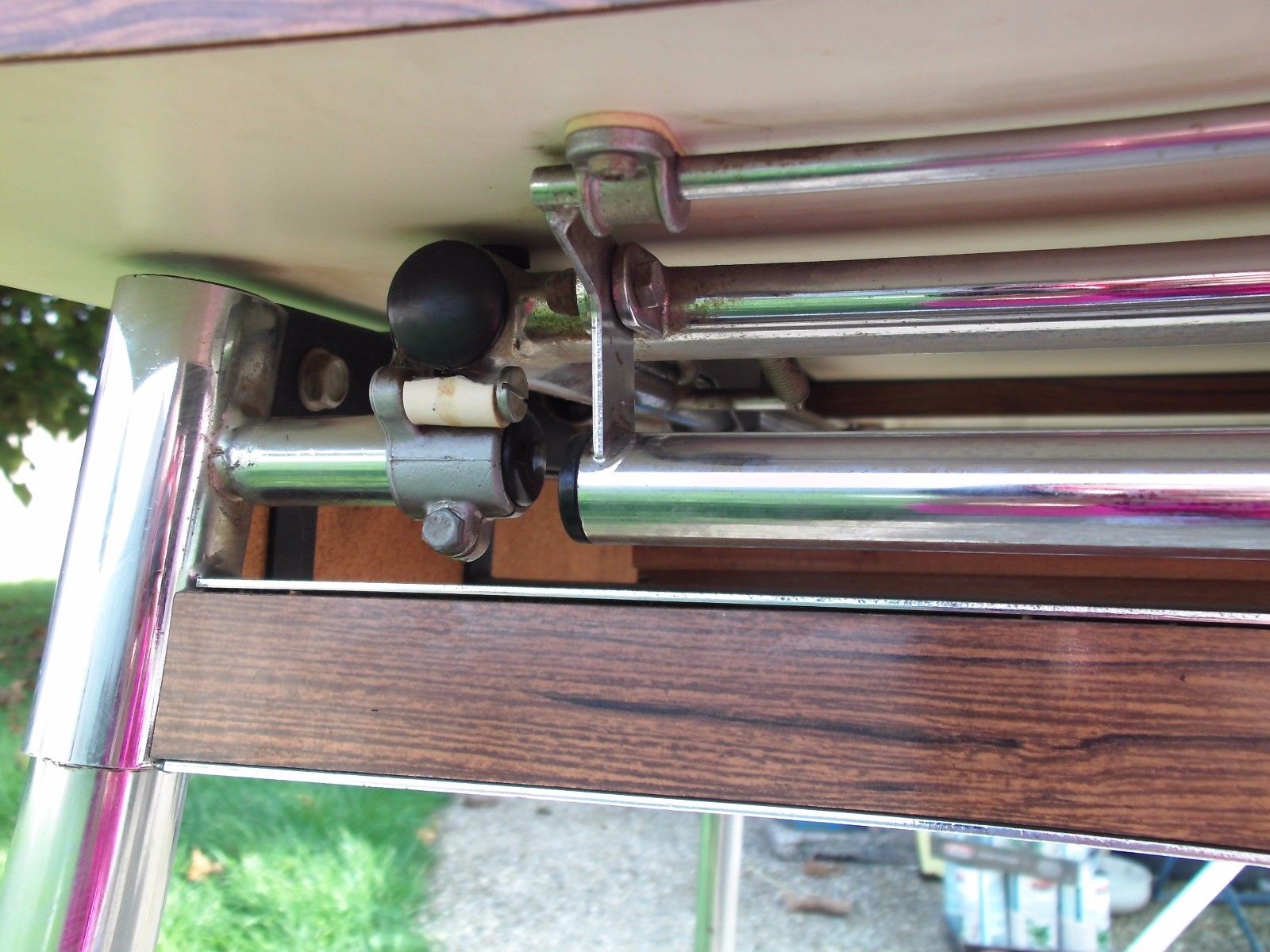 Kitchen table formica + 2 extensions - supermatic