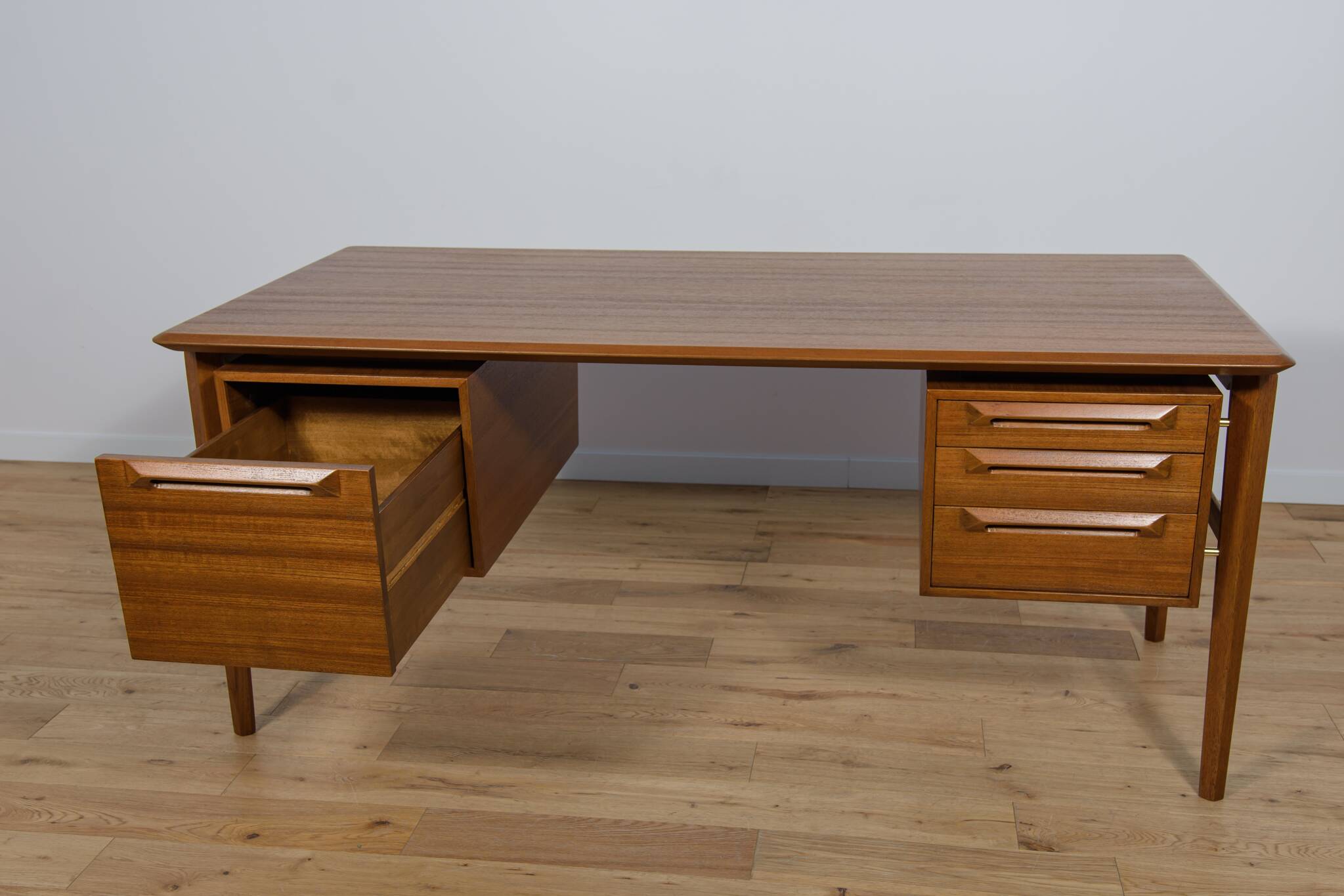 Mid-Century Teak Desk by I.B Kofod-Larsen for Seffle Möbelfabrik, Sweden, 1950s