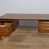 Mid-Century Teak Desk by I.B Kofod-Larsen for Seffle Möbelfabrik, Sweden, 1950s