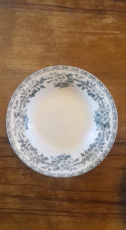 Set of 2 plates new ceramic factories north model guadeloupe