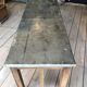 Table haute avec plateau en zinc