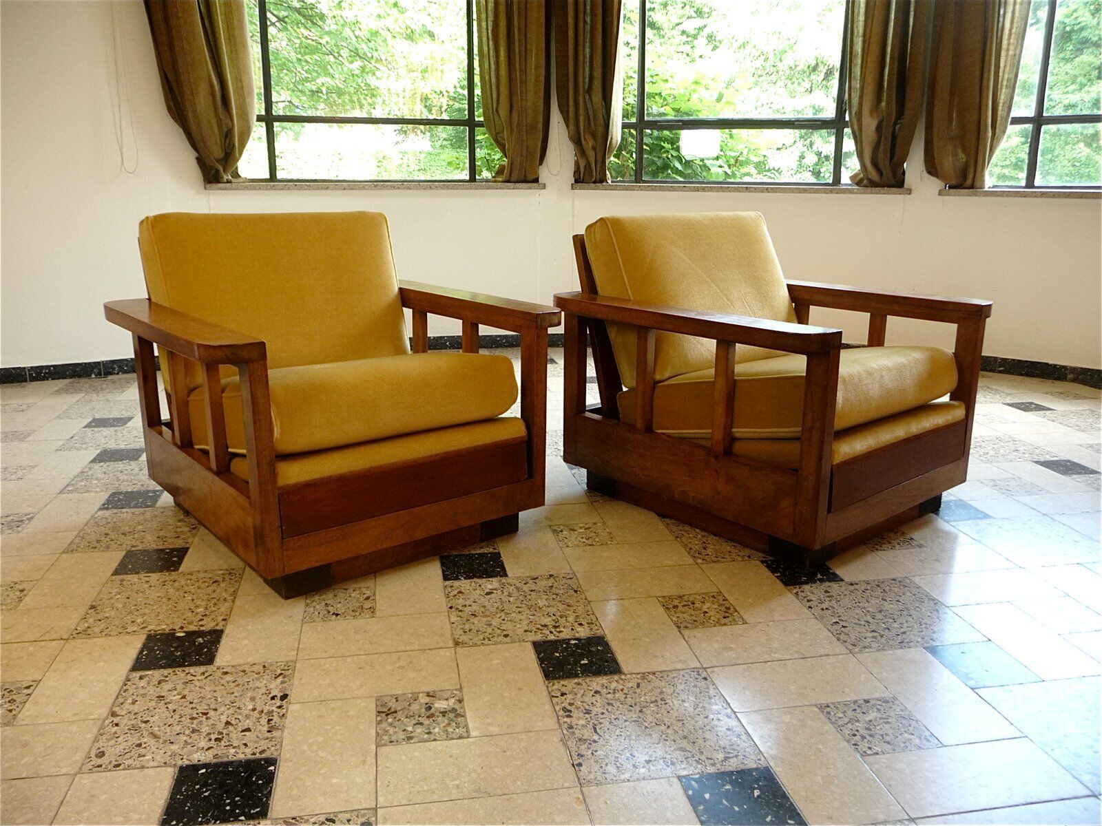 Antique Art Deco cubic-shaped armchairs in walnut and velvet, Germany, 1920s, set of 2