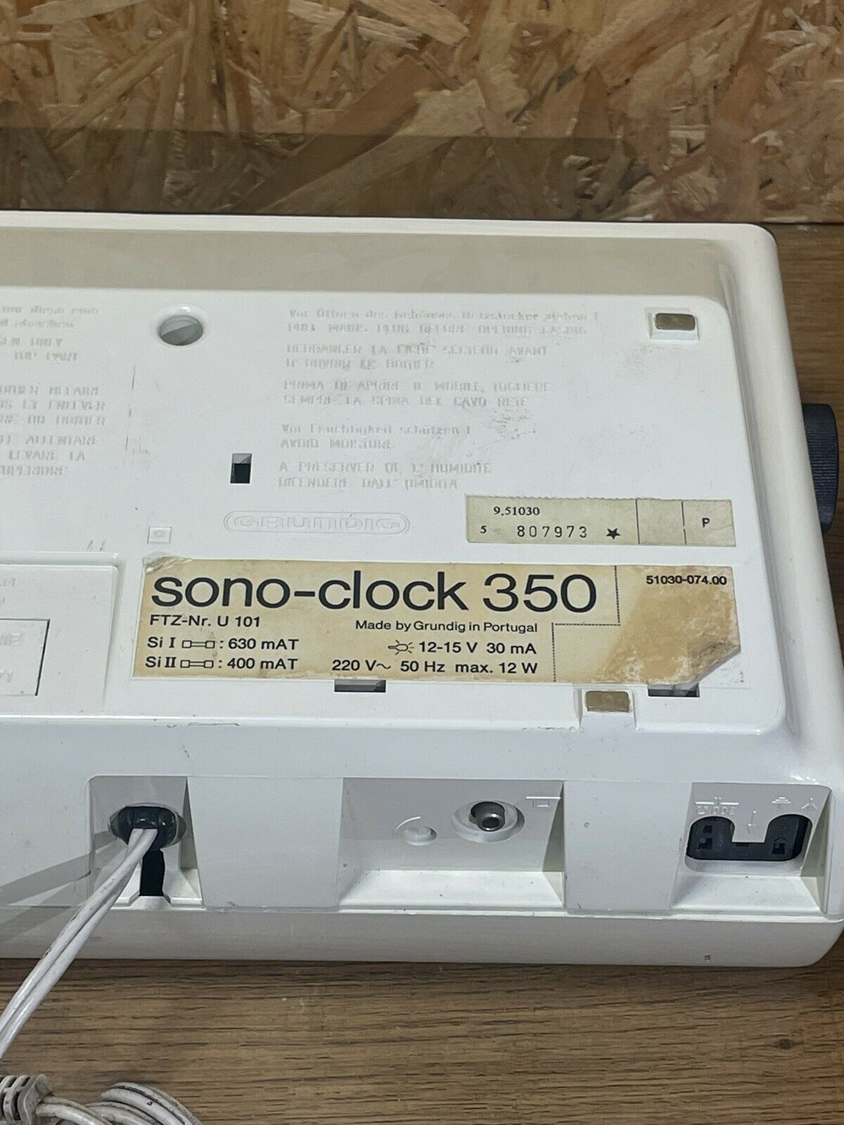 GRUNDIG Radio réveil Sonoclock 3000 - Noir pas cher