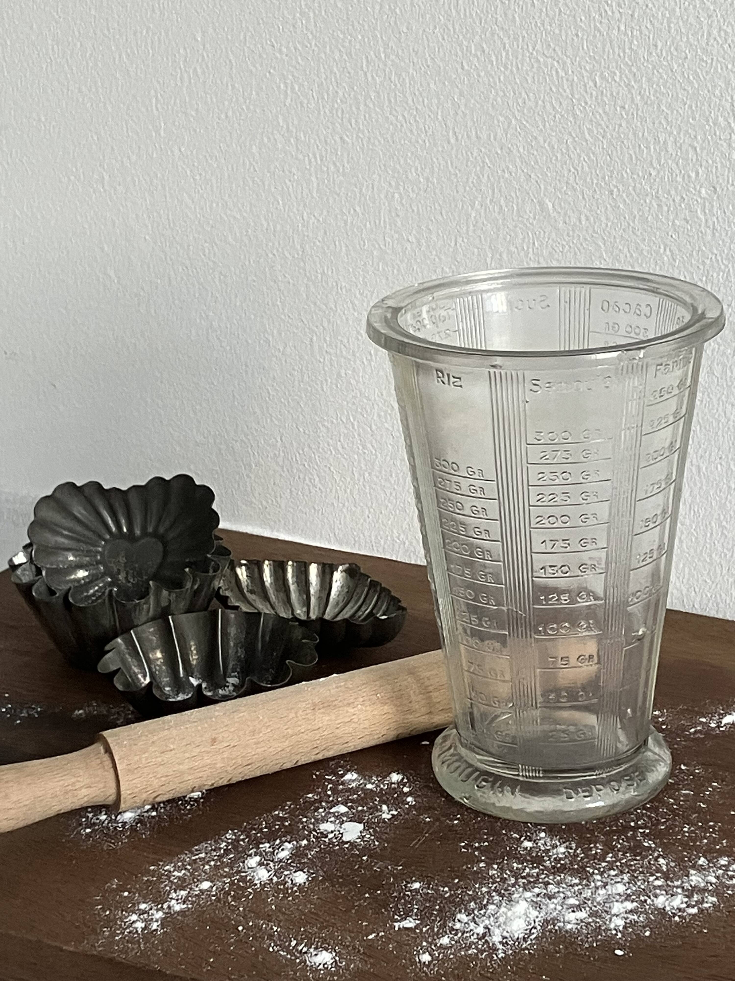 MOUGIN measuring cup