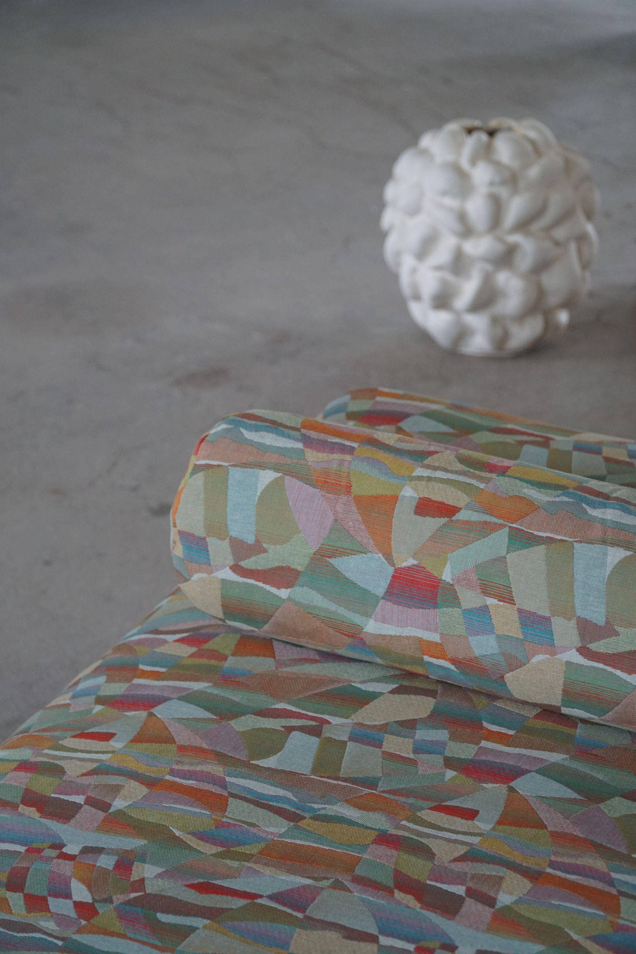 Art Deco bench, reupholstered in vintage fabric, Danish cabinetmaker, 1940s.