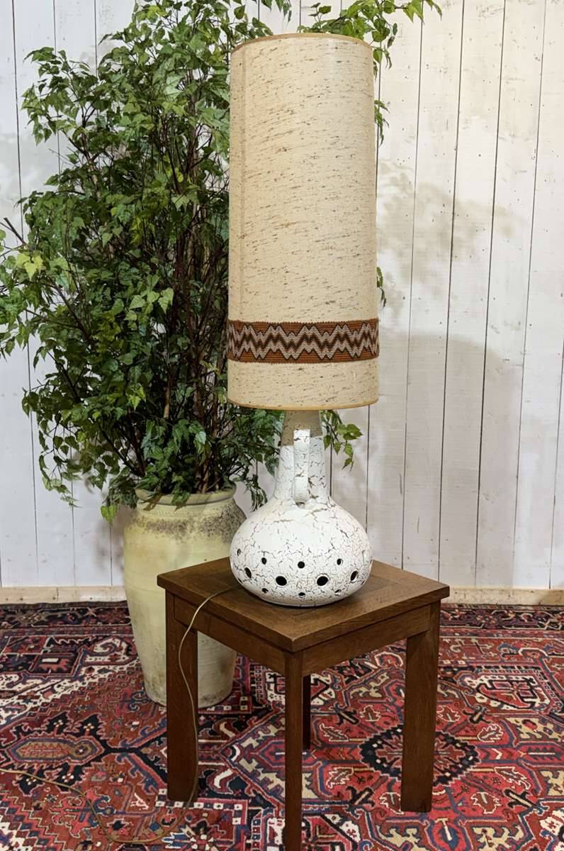 1970s lamp in white ceramic with its period shade.