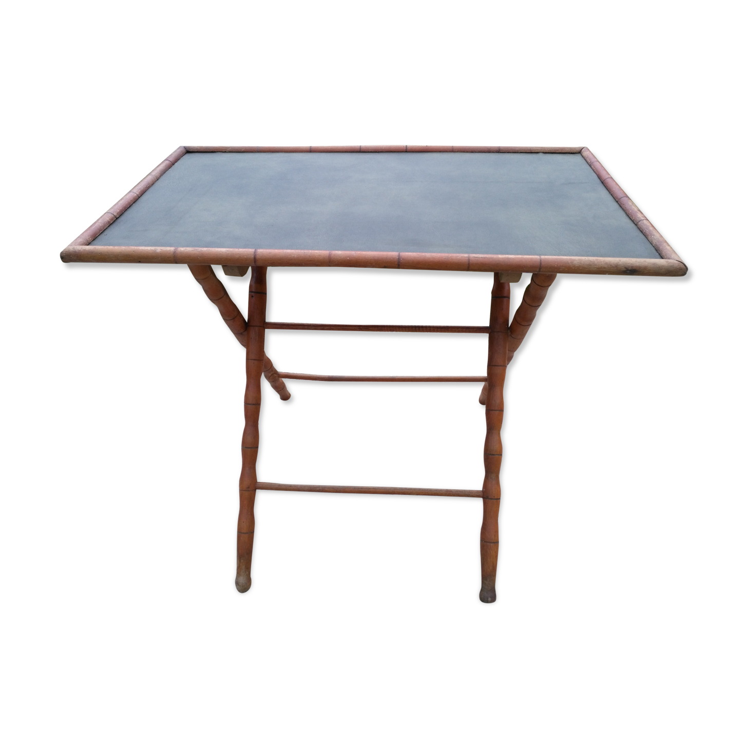 Colonial folding table