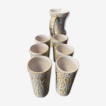 Set of jug with 6 cups