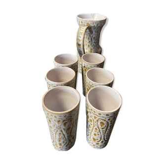 Set of jug with 6 cups
