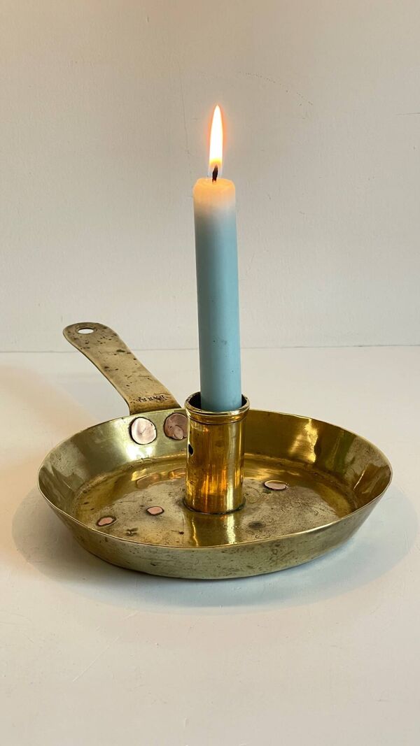 BOUGEOIR à Main BASSE Laiton Massif ANCIEN