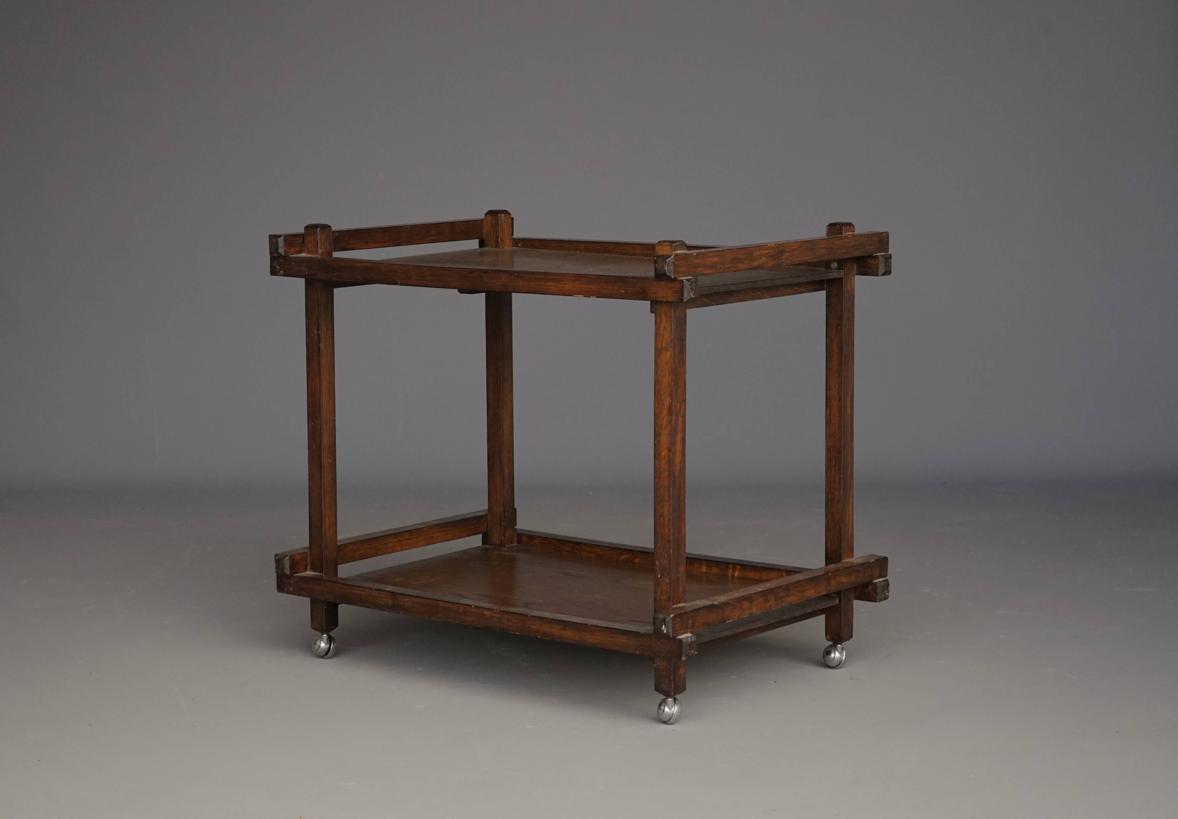 Desserte au thé hollandais moderniste en chêne. Années 1950