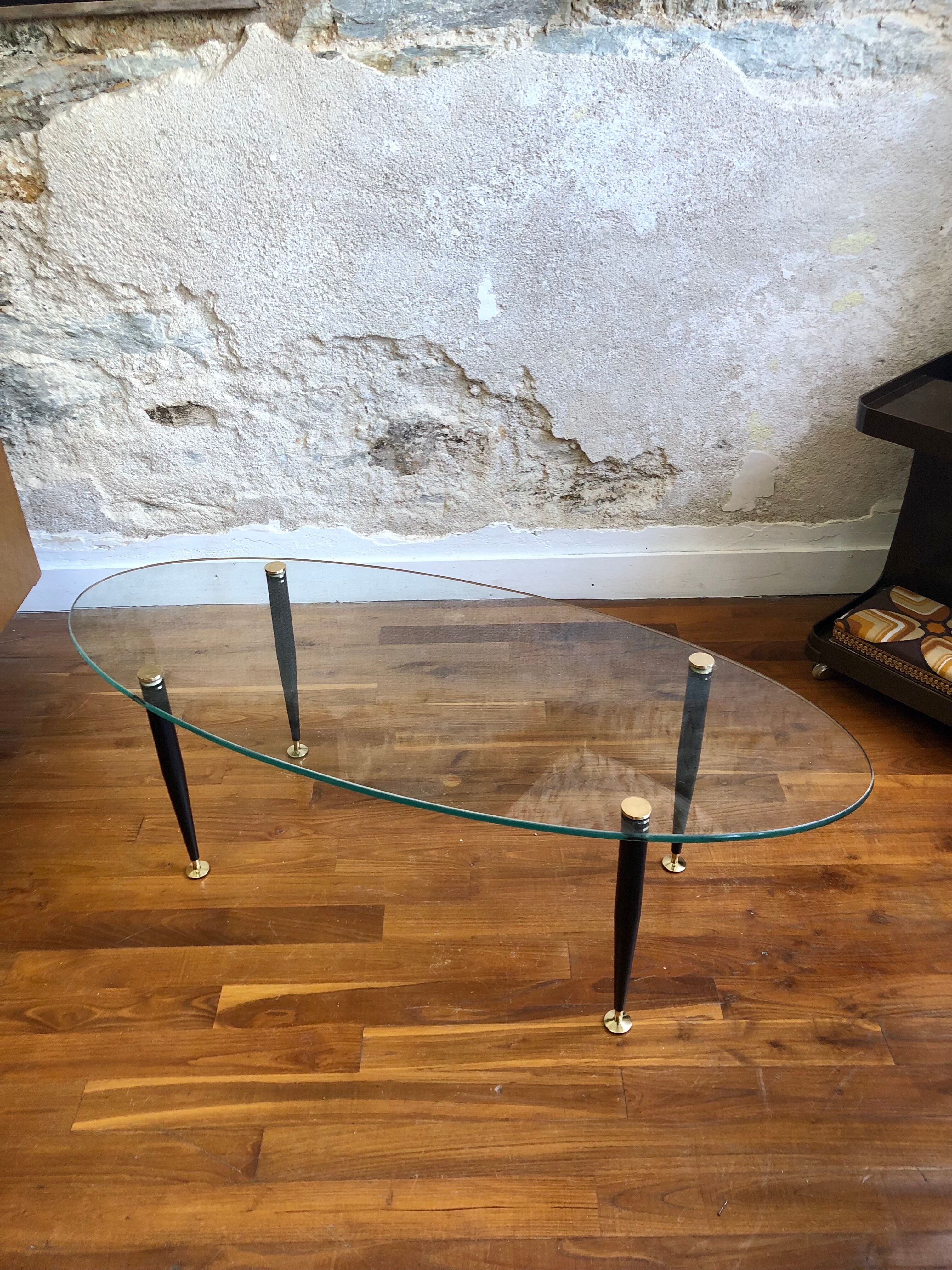 Set of trundle coffee tables in glass and brass