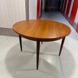Scandinavian round table