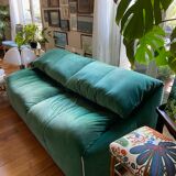 Plumy sofa by Annie Hieréronimus