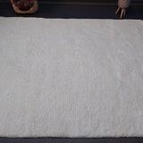 Handmade natural white Moroccan Berber rug size 1.5/2.5 m
