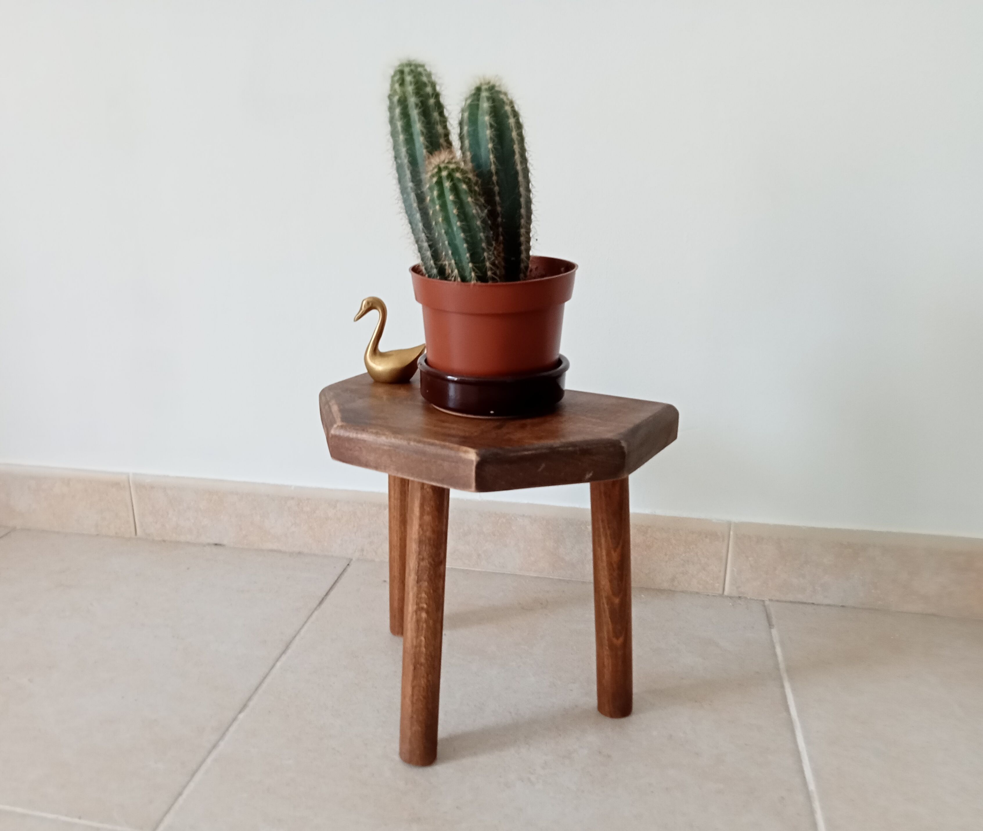 Vintage tripod stool by cowherd