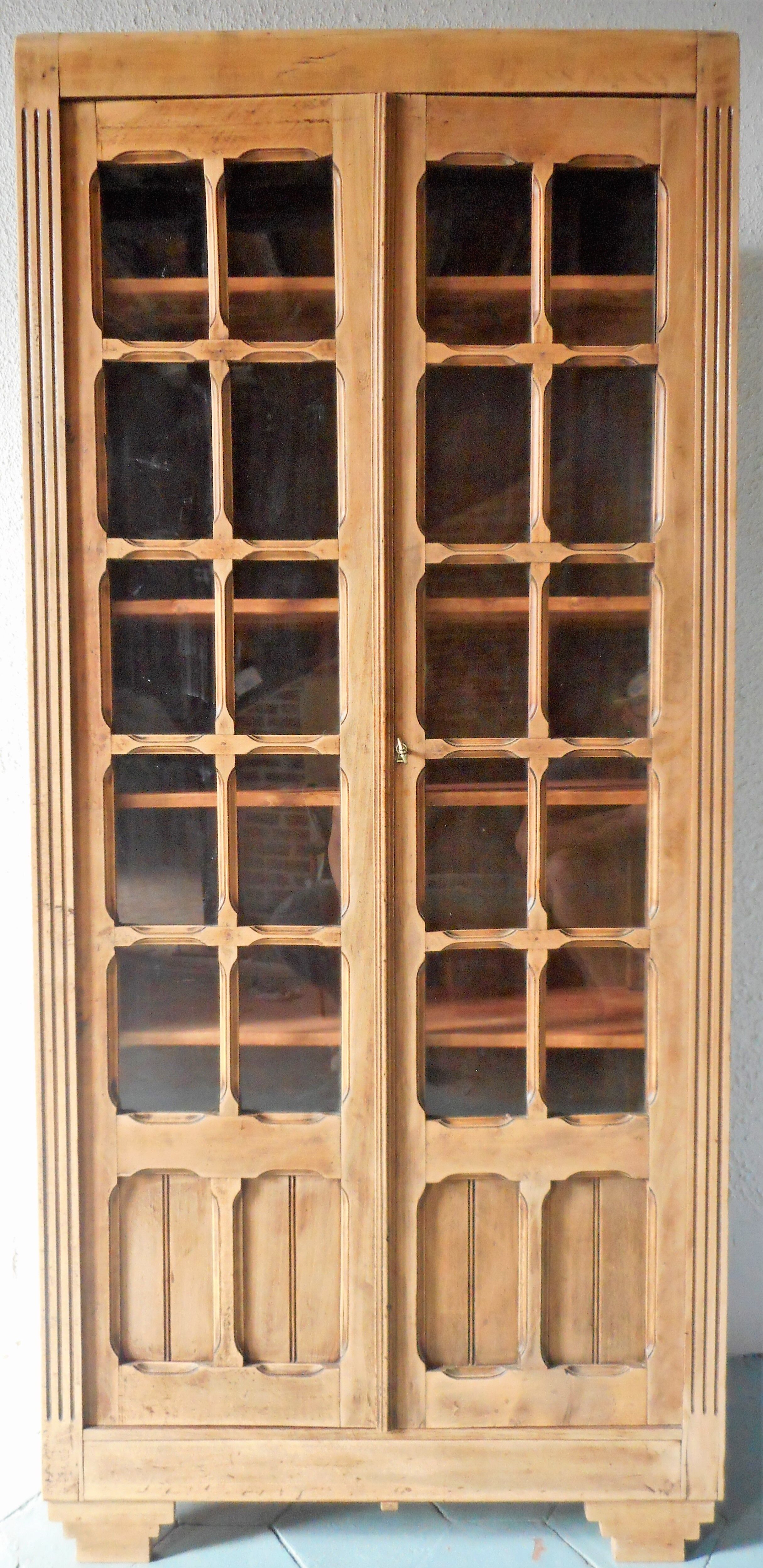 Glass cabinet in paris