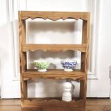 Scalloped frieze wall shelf