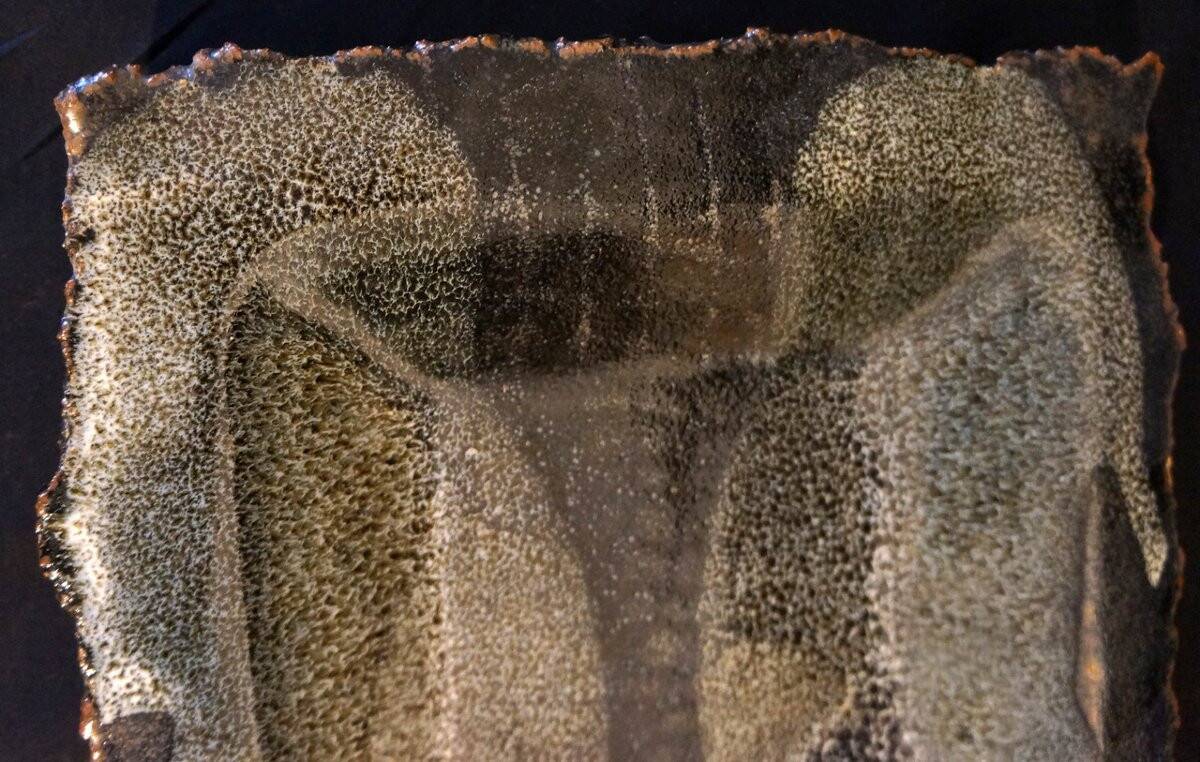 Claude Champy signed dish in glazed stoneware with free edges, late 20th century