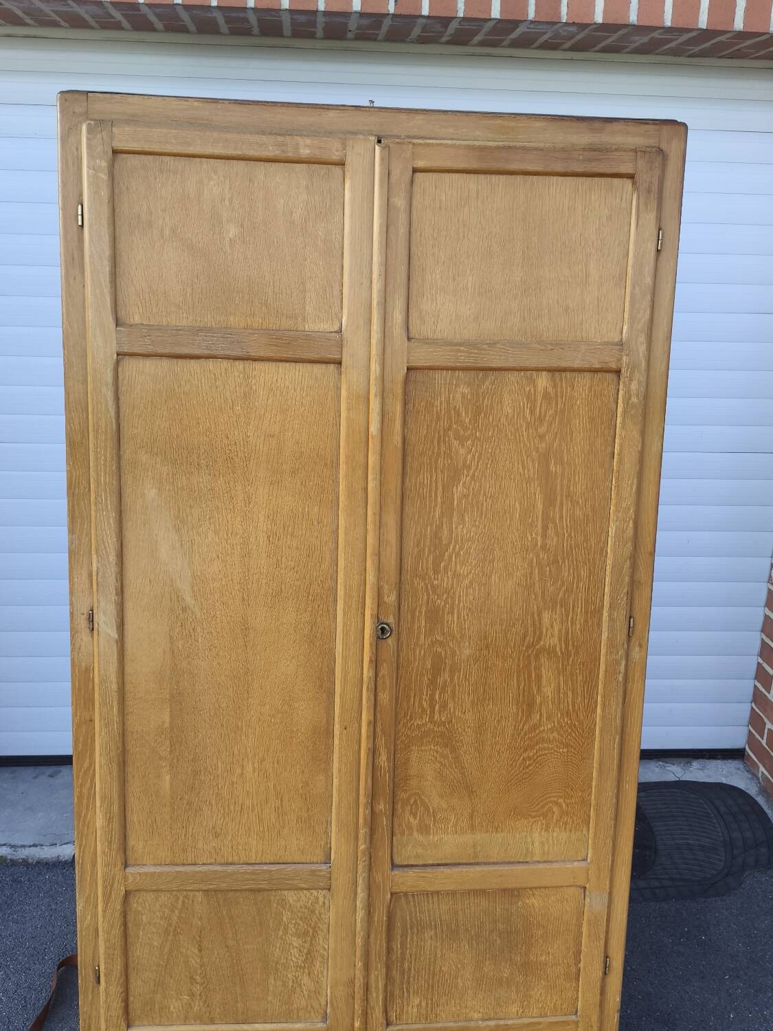 Armoire parisienne vintage