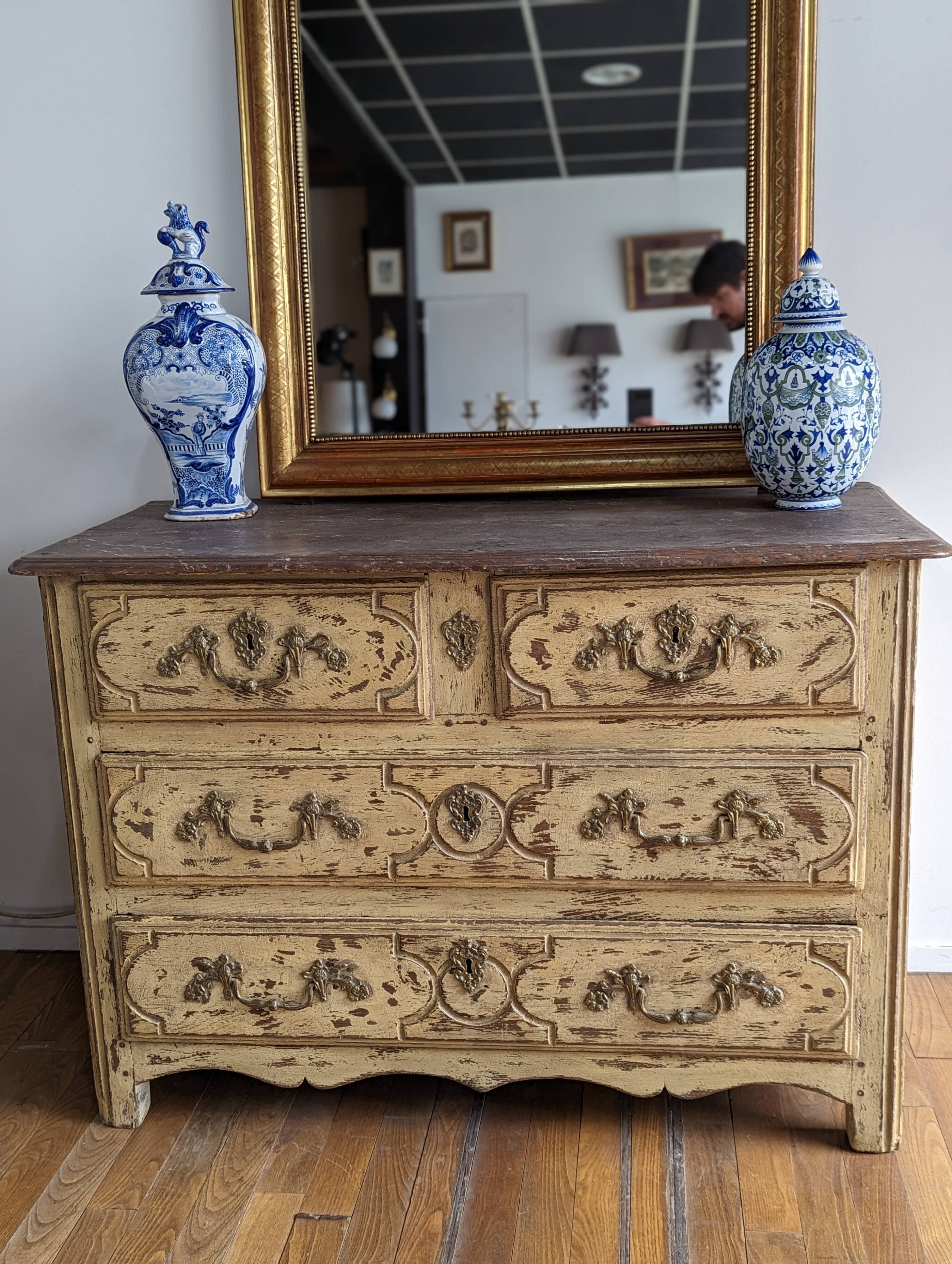 Patinated chest of drawers XVIII era