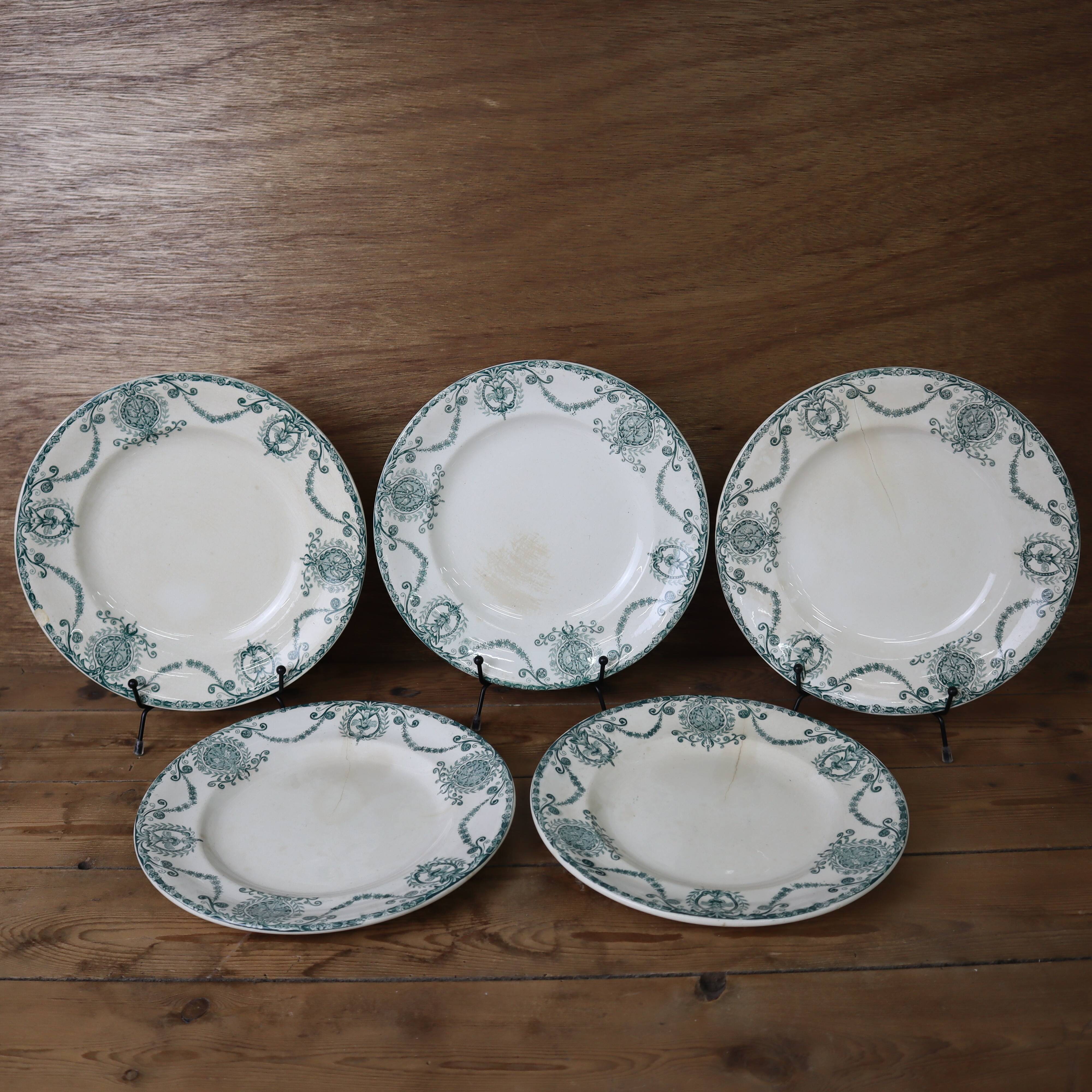 5 old flat plates in Terre de Fer, Pierrefonds model