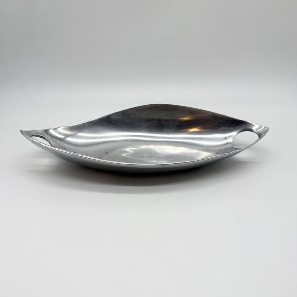 Coupe / centre de table en fonte d’alu poli – 1980s