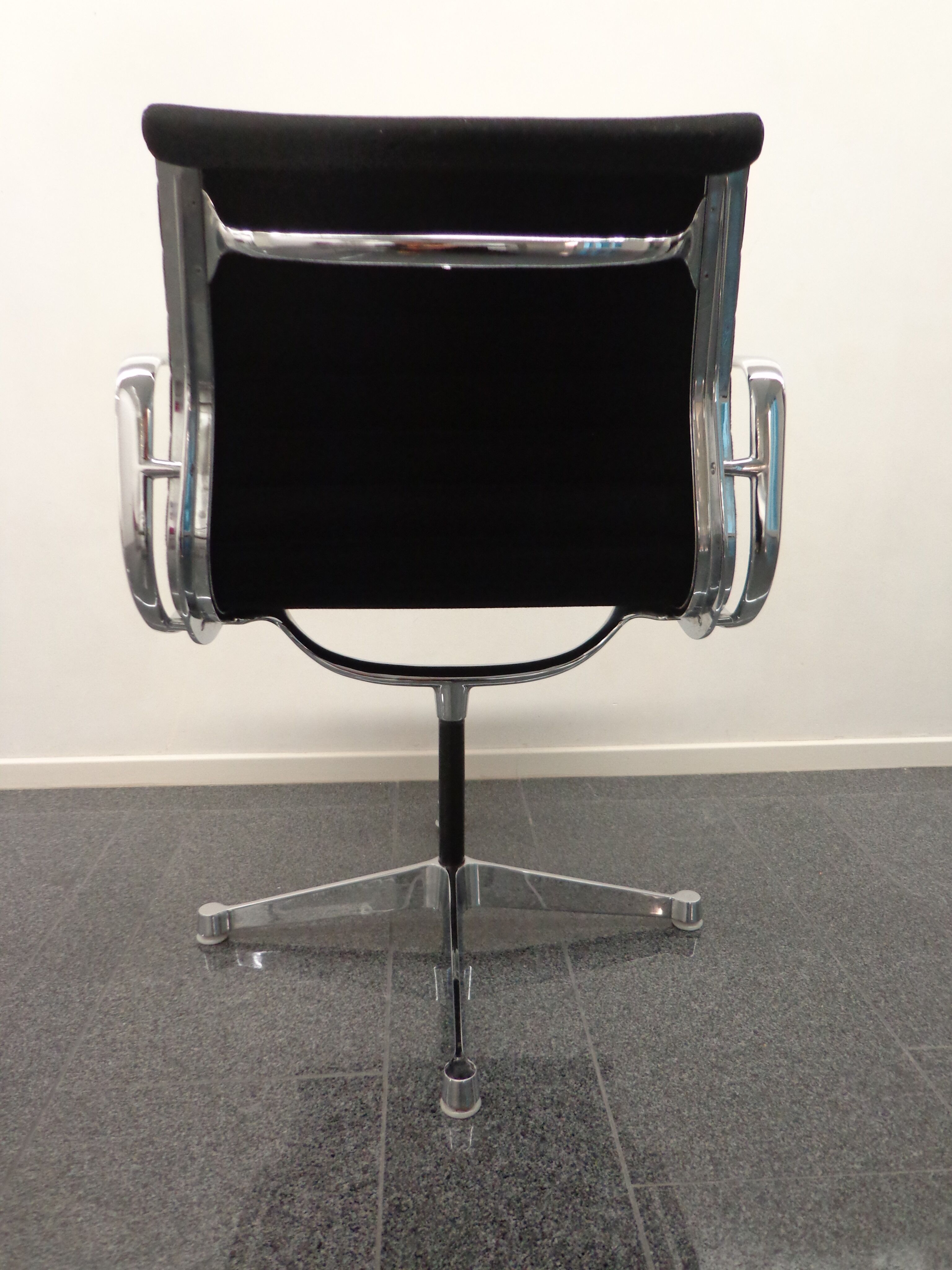 Aluminum EA108 desk chair by Charles & Ray Eames edition Herman Miller, 1960