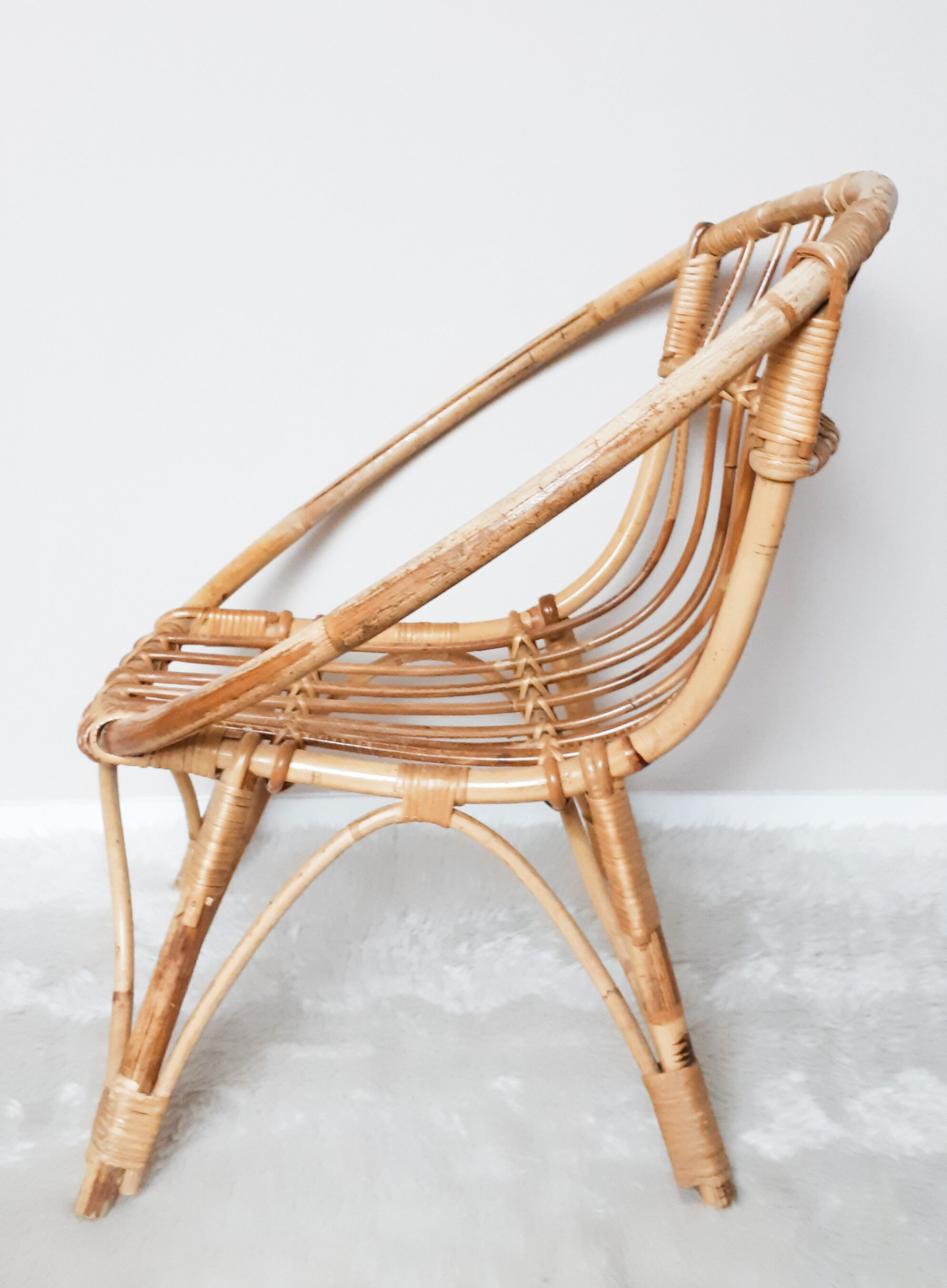 Adult rattan basket chair