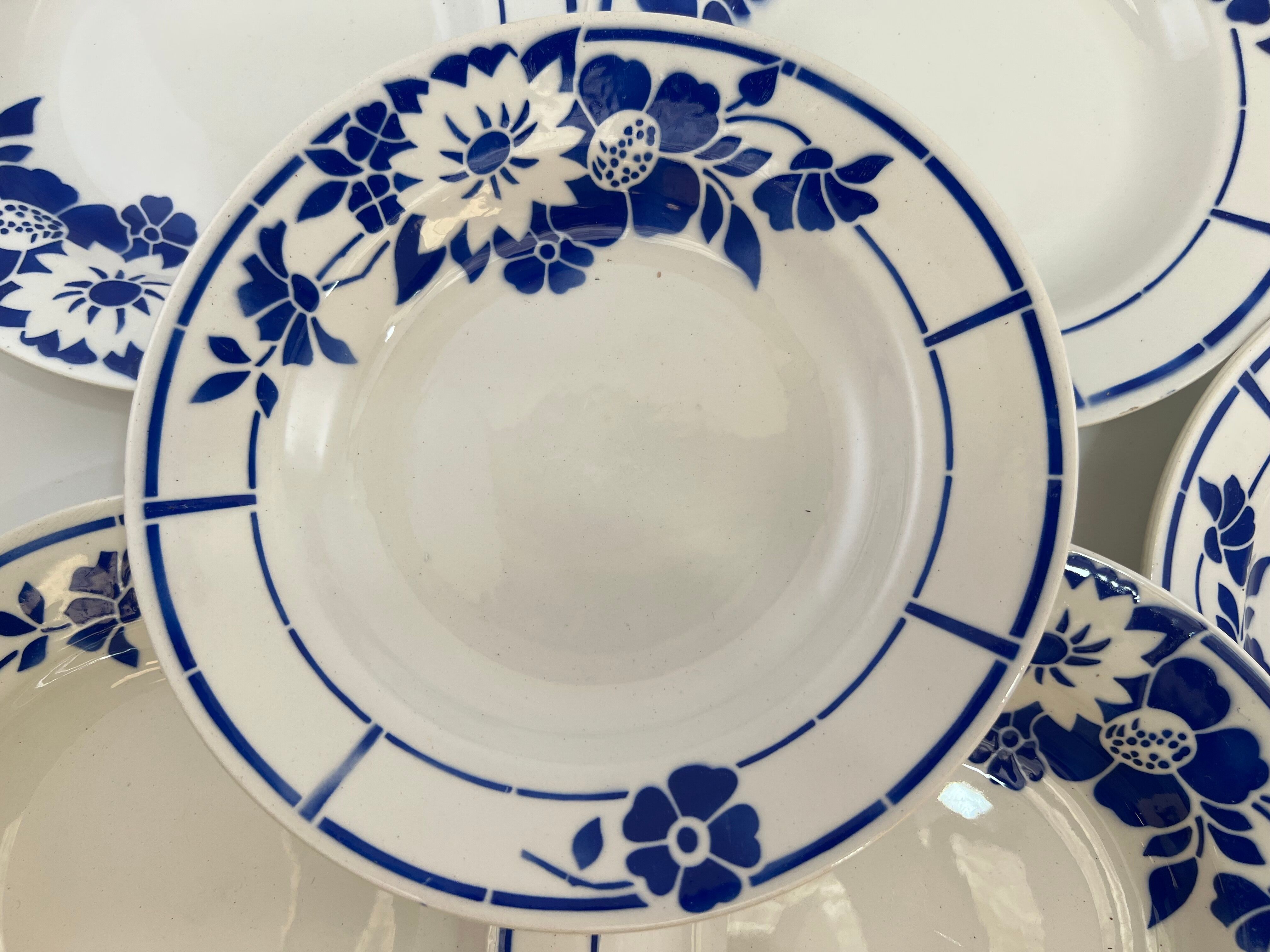 6 hollow plates vintage white flower blue Ceranord