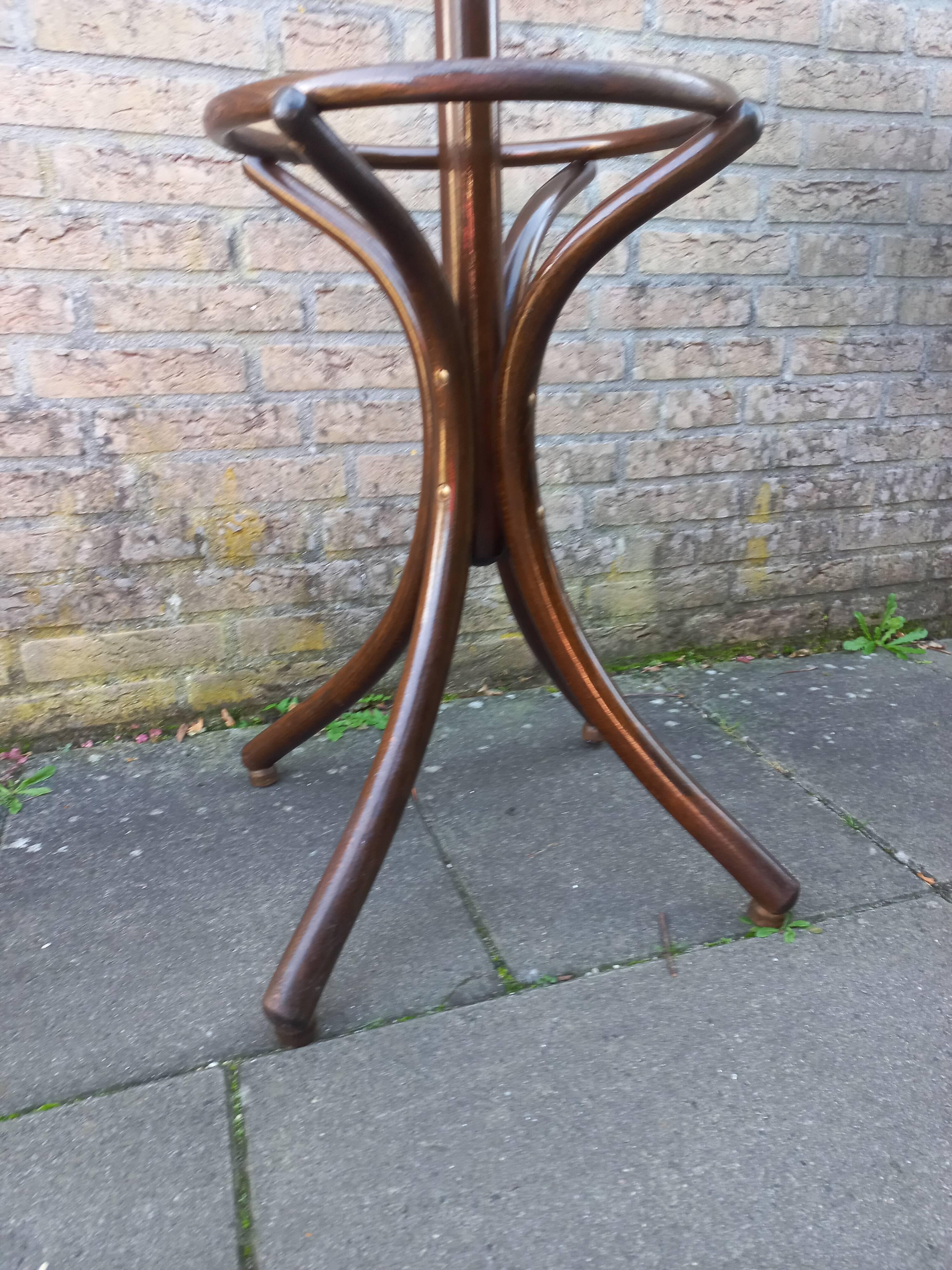 Vintage houten kapstok in Thonet stijl
