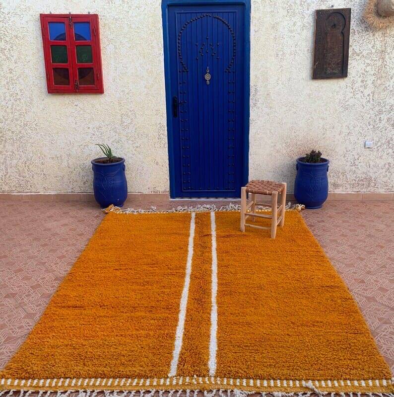 Handmade Berber rug in pure wool, size 150 x 250 cm