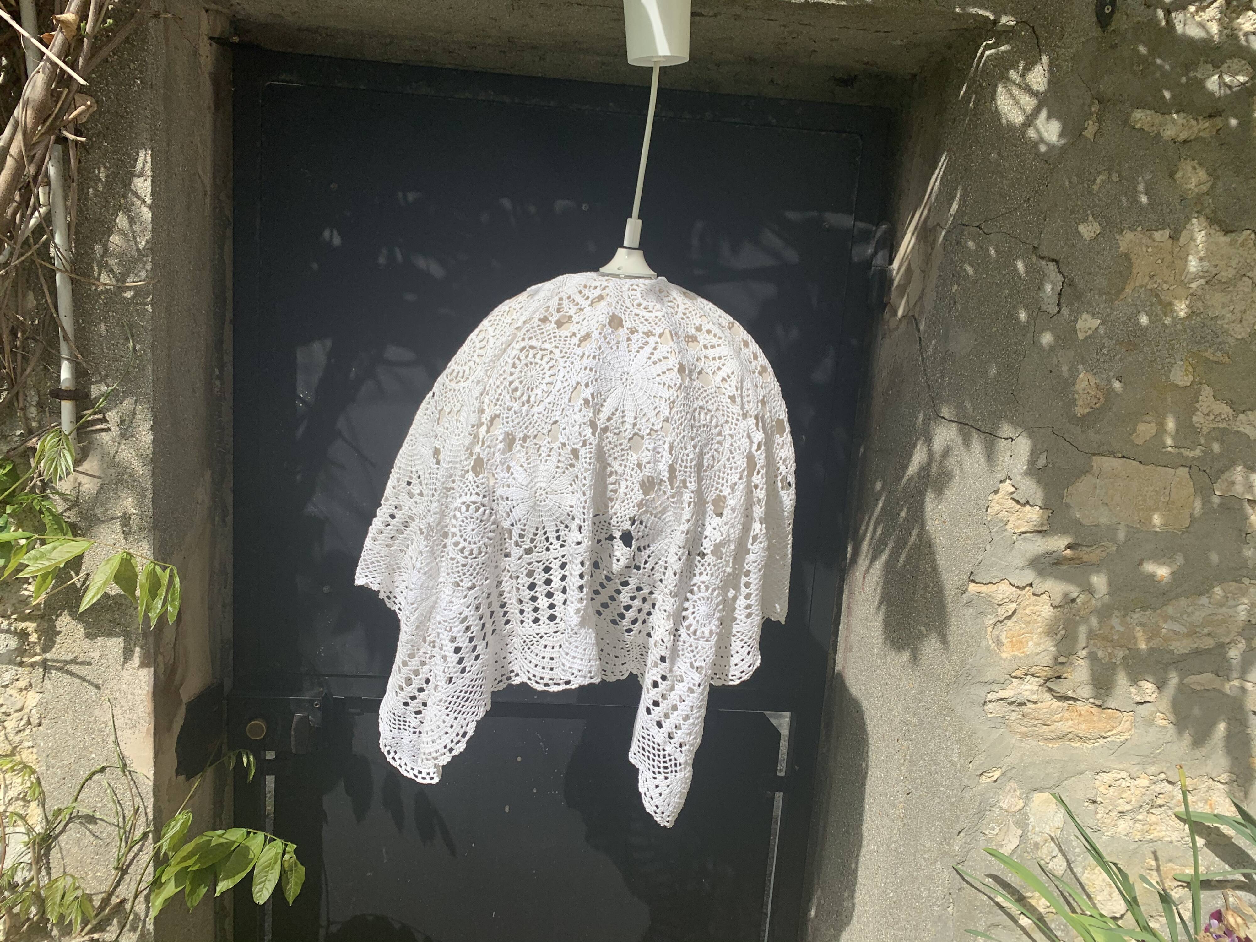 Hanging lamp dressed in vintage crochet 1970