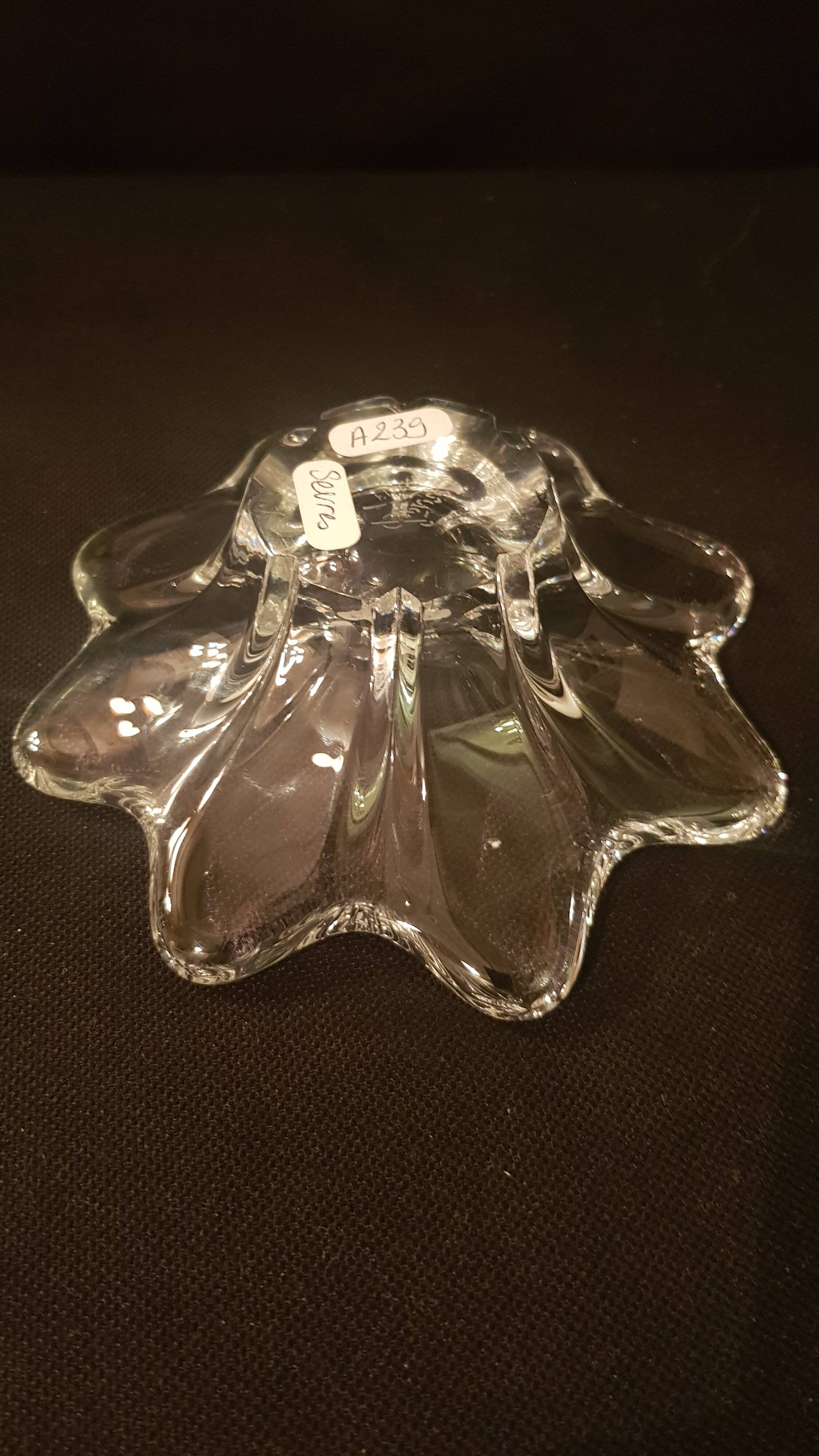 Flower-shaped catchall, Sèvres crystal