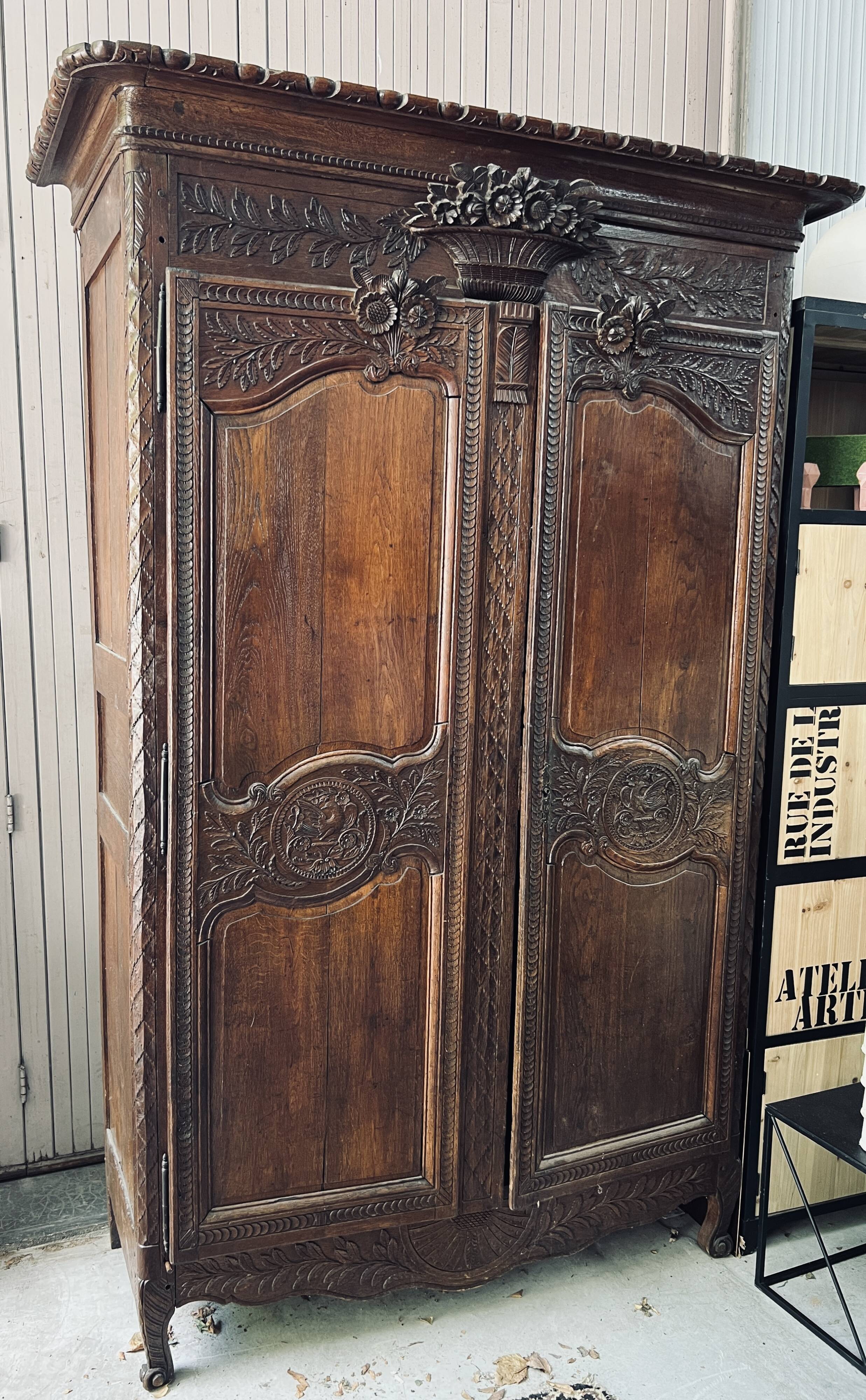 Norman wedding cabinet in oak eighteenth century